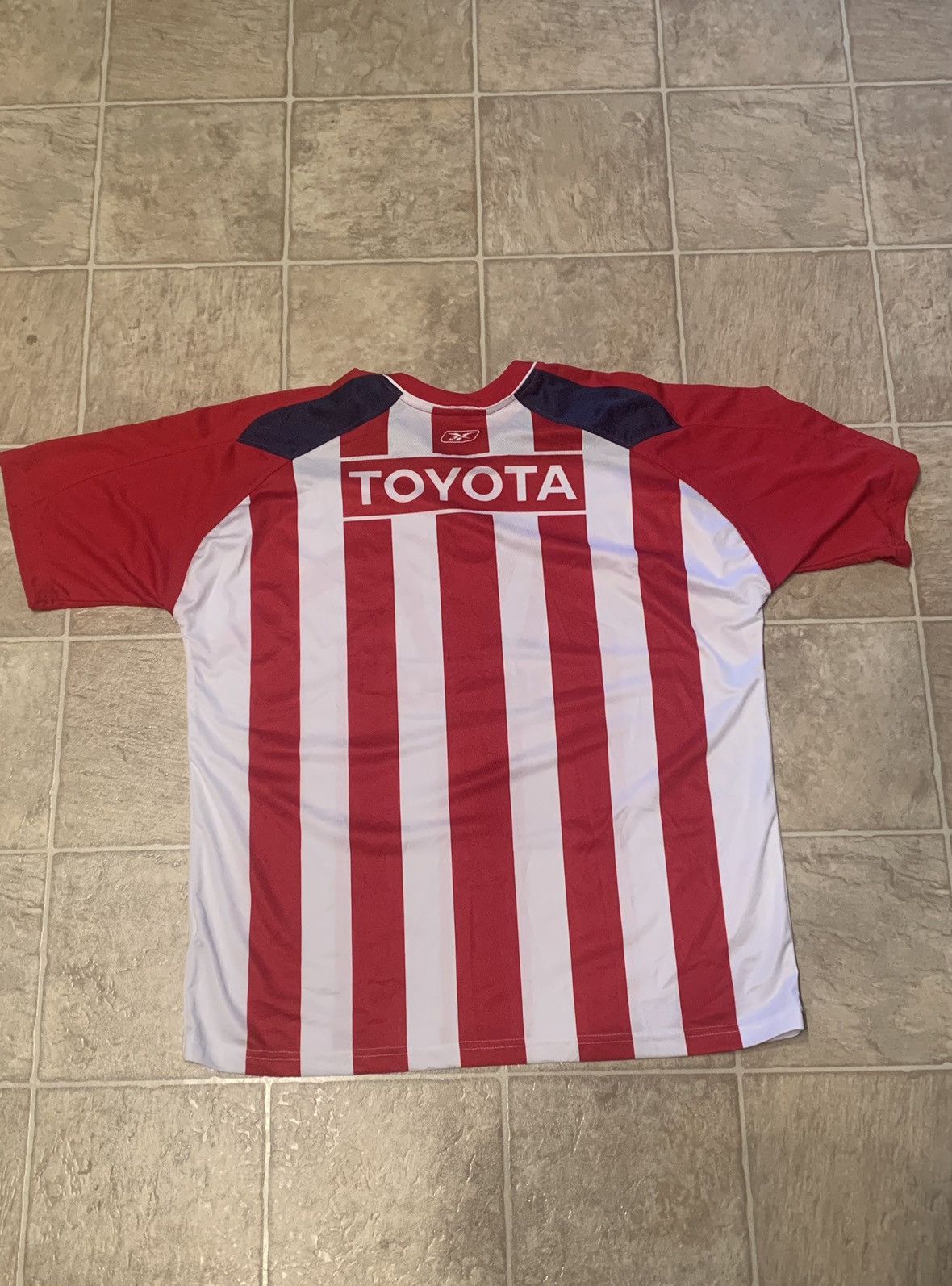 Soccer Jersey VINTAGE CHIVAS GUADALAJARA SOCCER JERSEY | Grailed