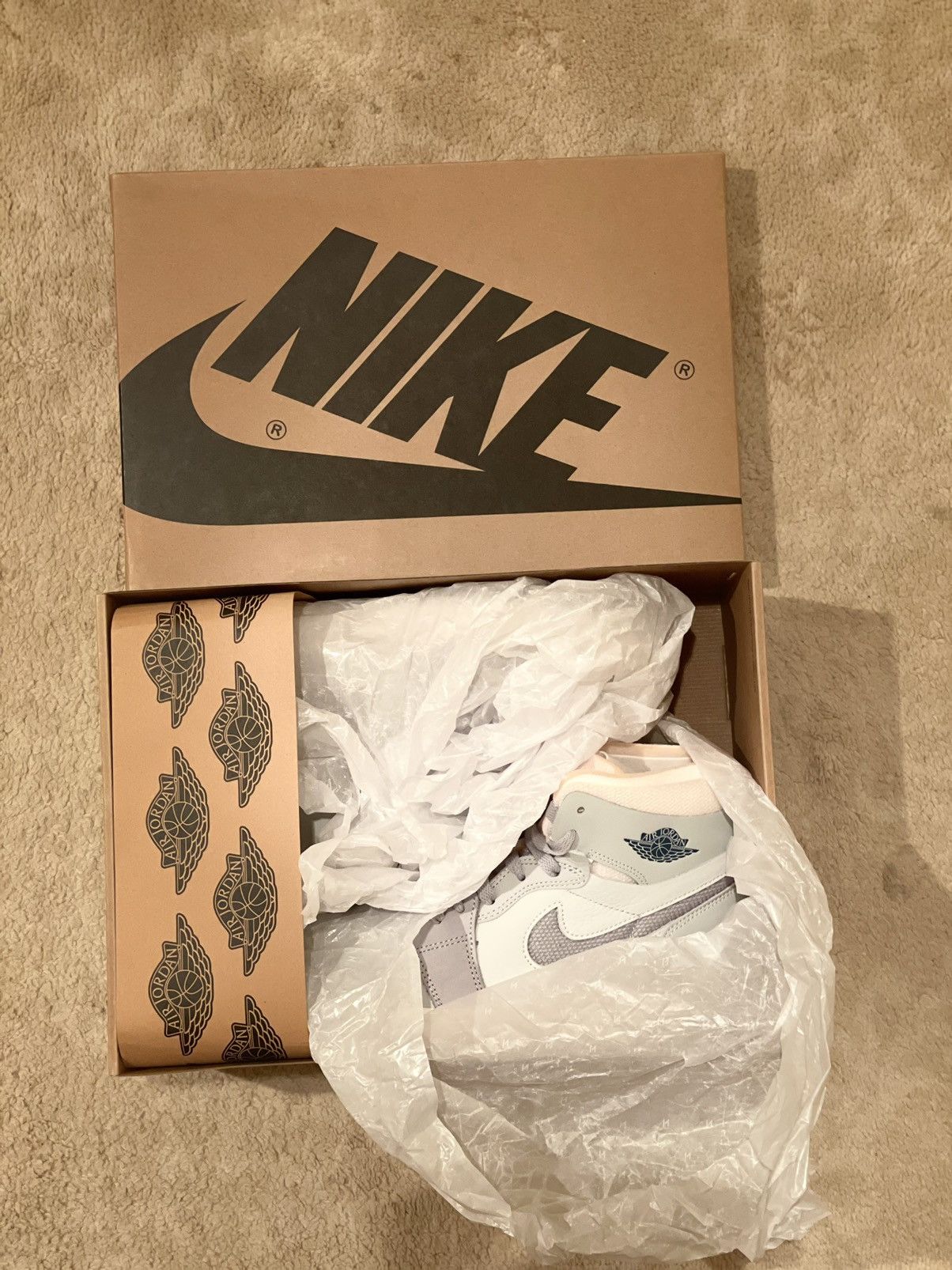 Jordan Brand Jordan 1 High Zoom Air CMFT London Size US 9 / EU 42 - 3 Thumbnail