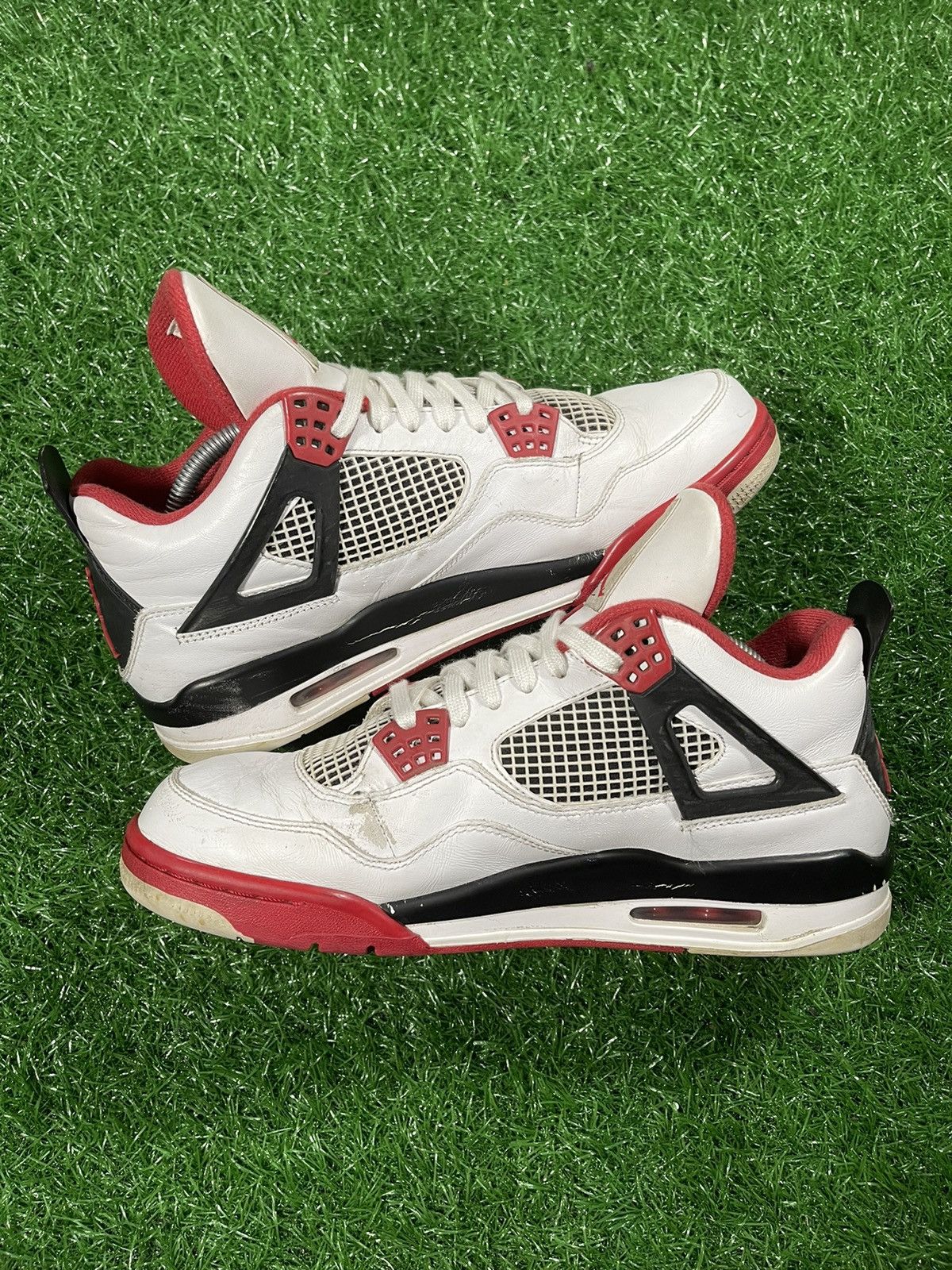 Jordan Brand Nike Air Jordan 4 Retro Fire Red 2012 Size US 10 / EU 43 - 2 Thumbnail