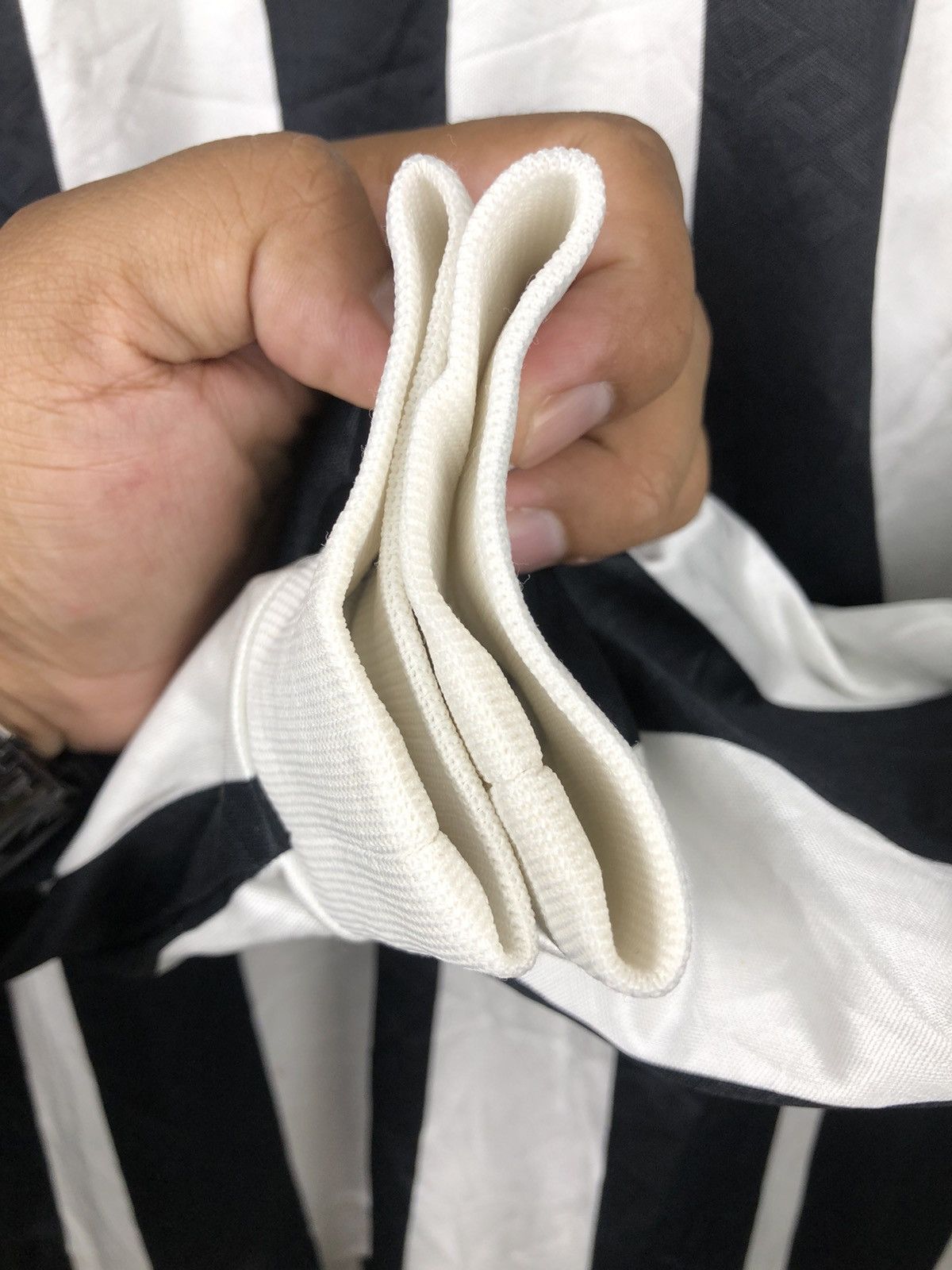 Kappa × Vintage Vintage 94/95s Juventus Italy Kappa Long Soccer Jersey Size US M / EU 48-50 / 2 - 7 Thumbnail