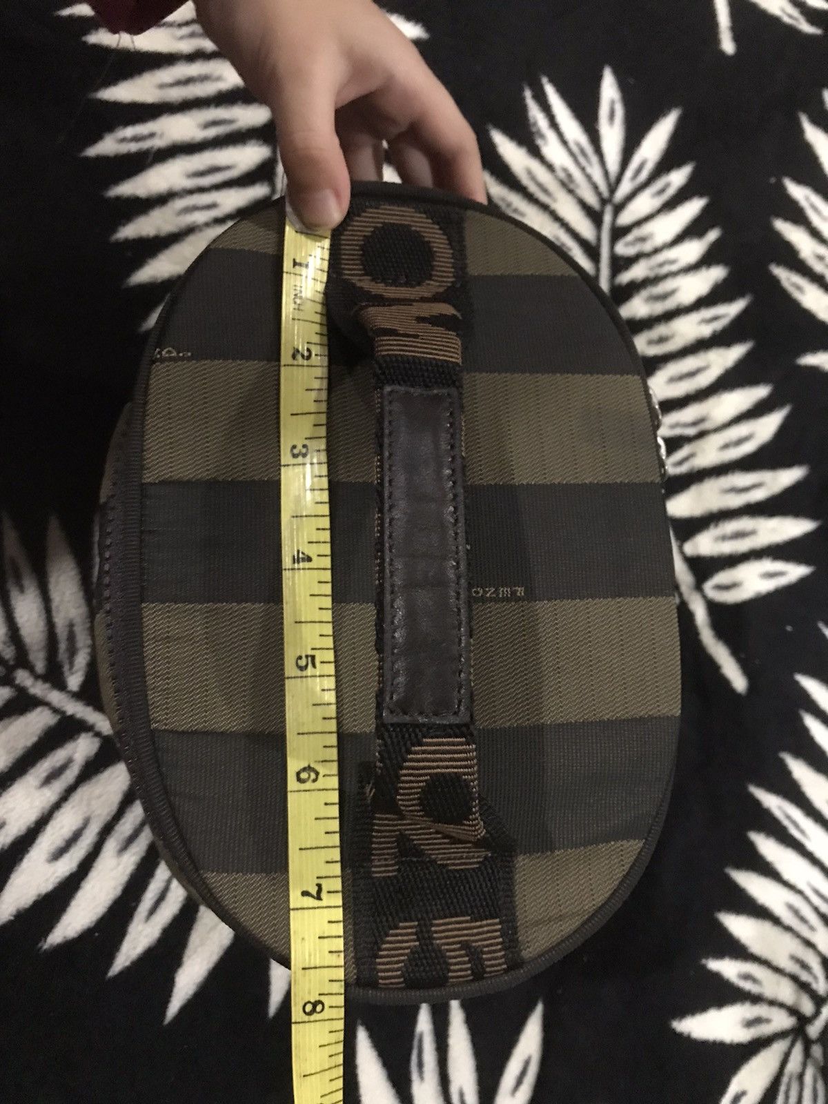 Fendi Best Offer Authentic FENDI Tote & Cosmetic Bag Size ONE SIZE - 19 Thumbnail