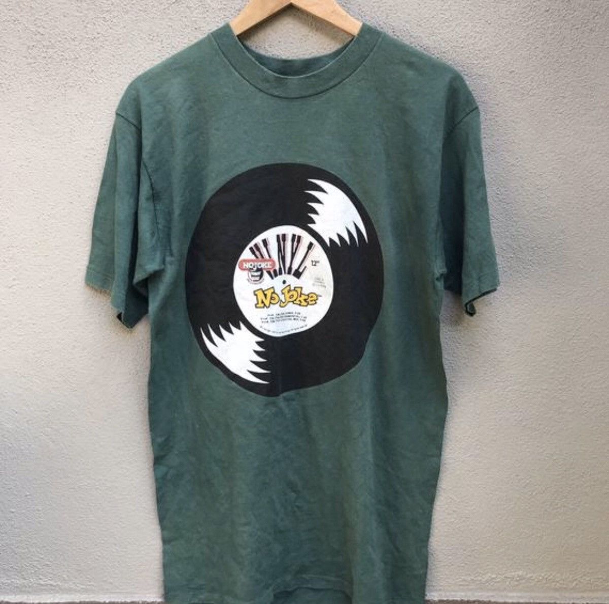 Vintage Vintage 90s NO JOKE vinyl records tee streetwear Size US M / EU 48-50 / 2 - 2 Thumbnail