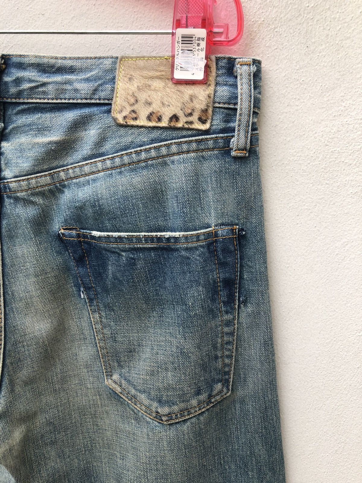 Japanese Brand Muveil Japan Dirty Distressed Selvedge Denim Jeans Size US 31 - 12 Thumbnail