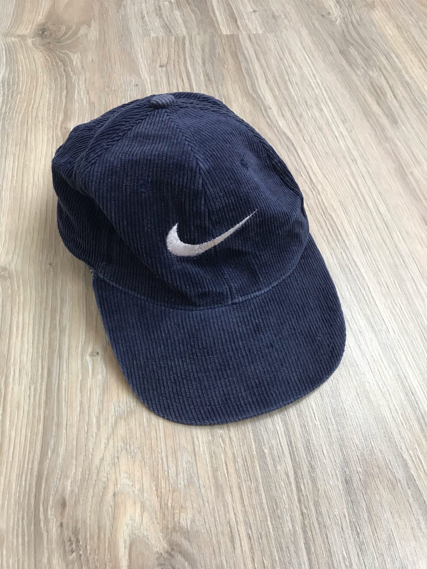 Nike Velvet nike vintage cap RARE Size ONE SIZE - 1 Thumbnail