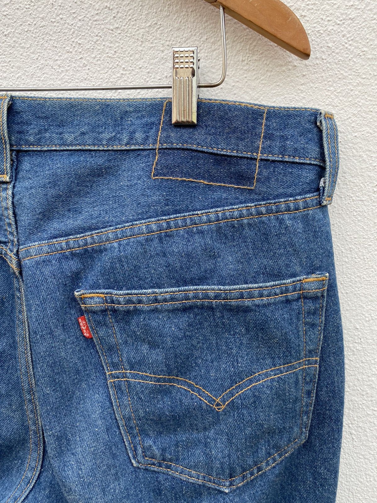 Levi's Vintage Levis 501 fly button non selvedge jeans Size US 37 - 13 Thumbnail
