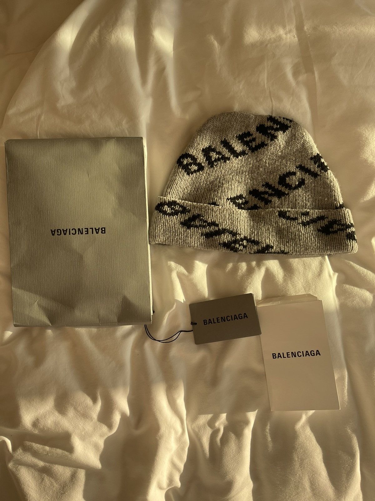 Balenciaga Logo Wool-Blend Beanie Size ONE SIZE - 1 Thumbnail