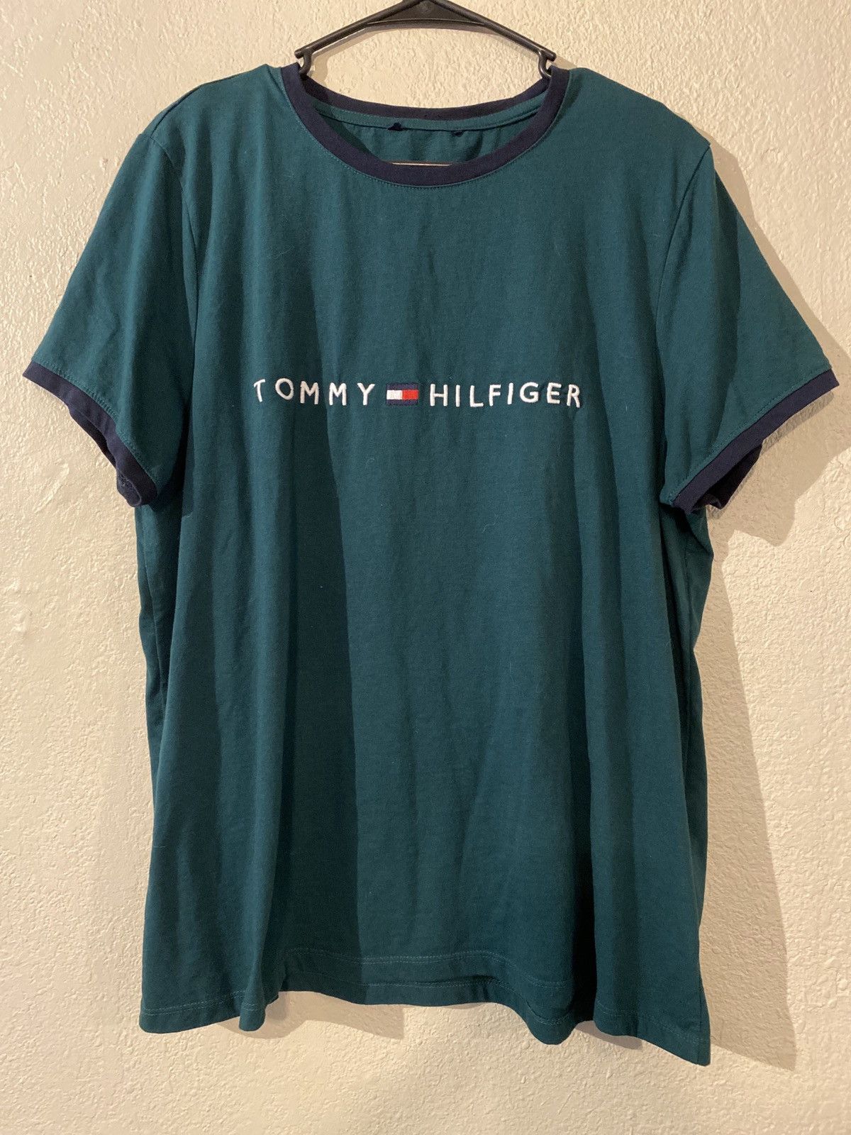 Tommy Hilfiger Modern Tommy Hilfiger logo tee Size US M / EU 48-50 / 2 - 1 Thumbnail