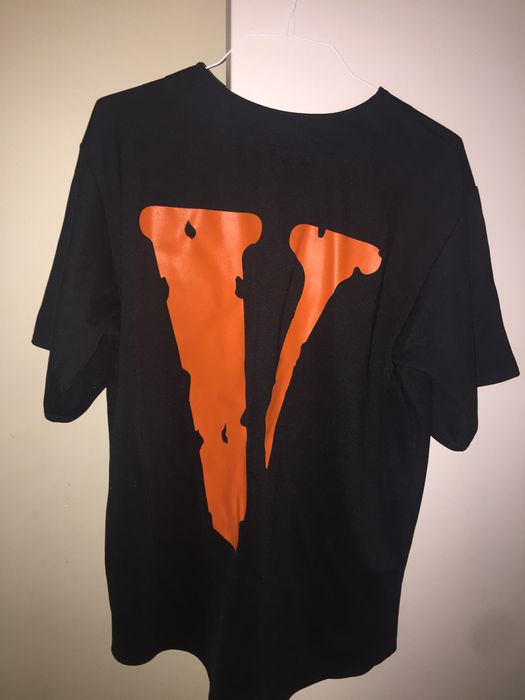 Vlone hotsell tupac tee