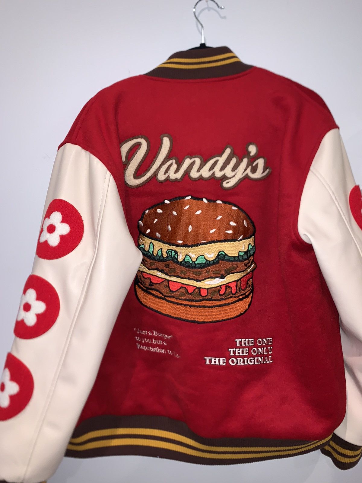 ファッション通販 安い the Vandy Pink The Vandy Pink Varsity Anniversary Year 4 ジャケット・アウター