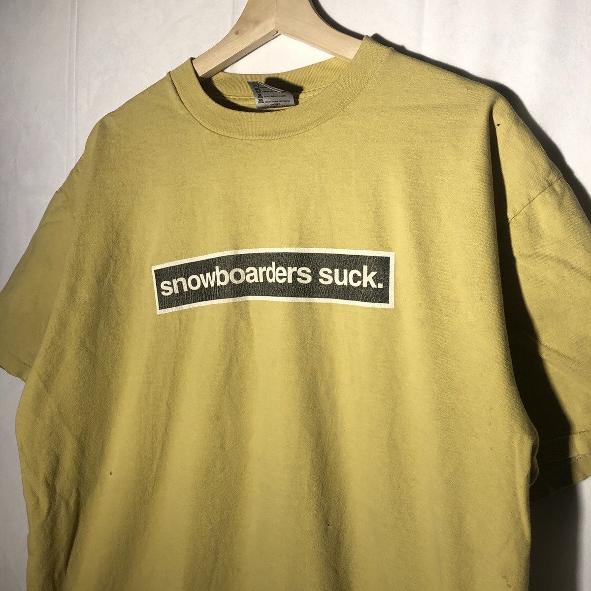 Vintage Rare 90s Bandwagon Skateboards Snowboarders suck shirt