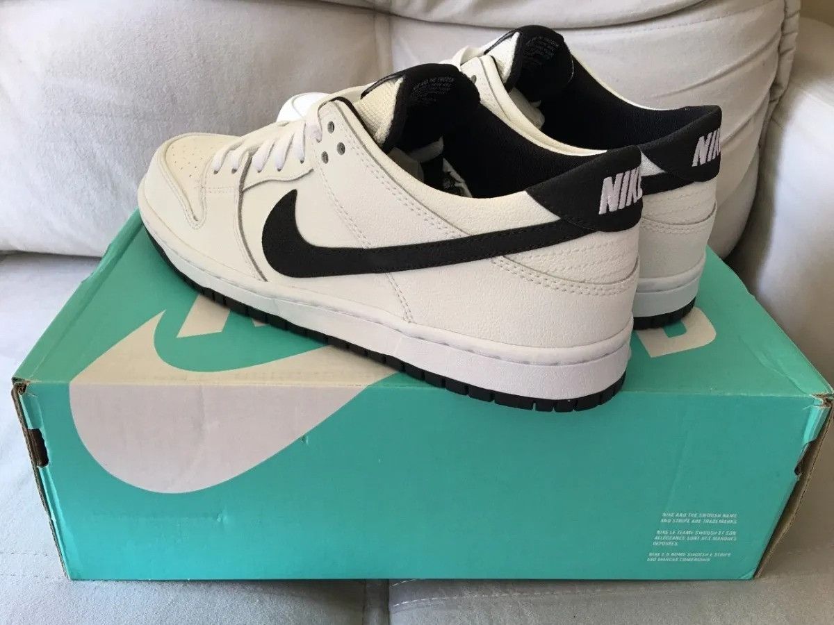 Nike NIKE DUNK SB IW ISHOD WAIR US 8.5 WHITE BLACK (819674-101) Size US 8.5 / EU 41-42 - 5 Thumbnail