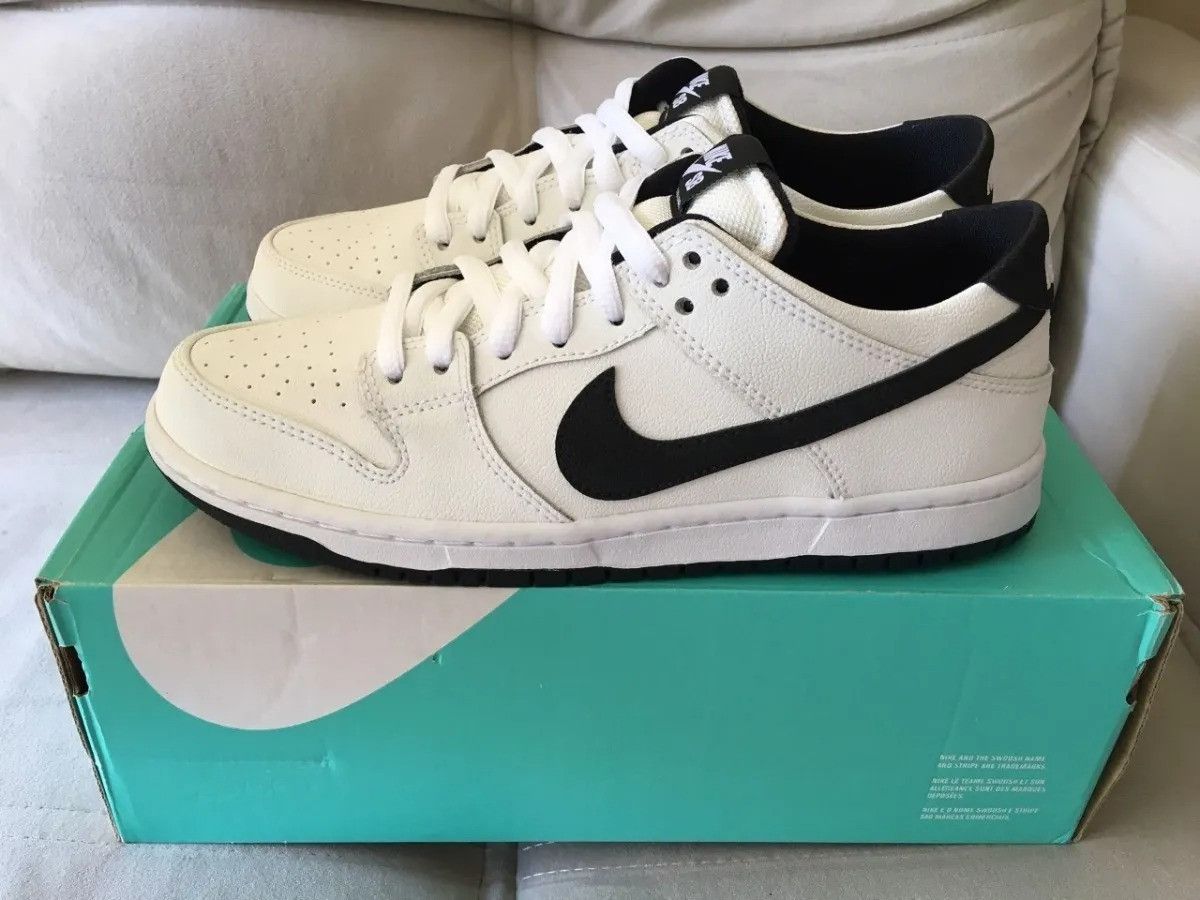 Nike NIKE DUNK SB IW ISHOD WAIR US 8.5 WHITE BLACK (819674-101) Size US 8.5 / EU 41-42 - 1 Thumbnail