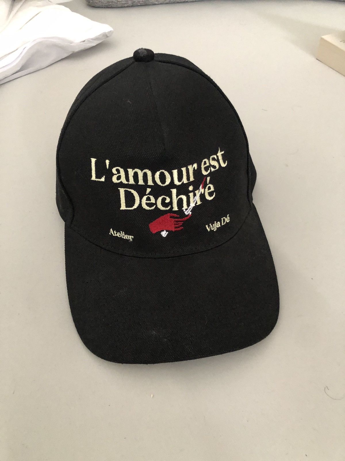 Vuja De Vuja De 1.0 L'amour est Dechire Hat | Grailed