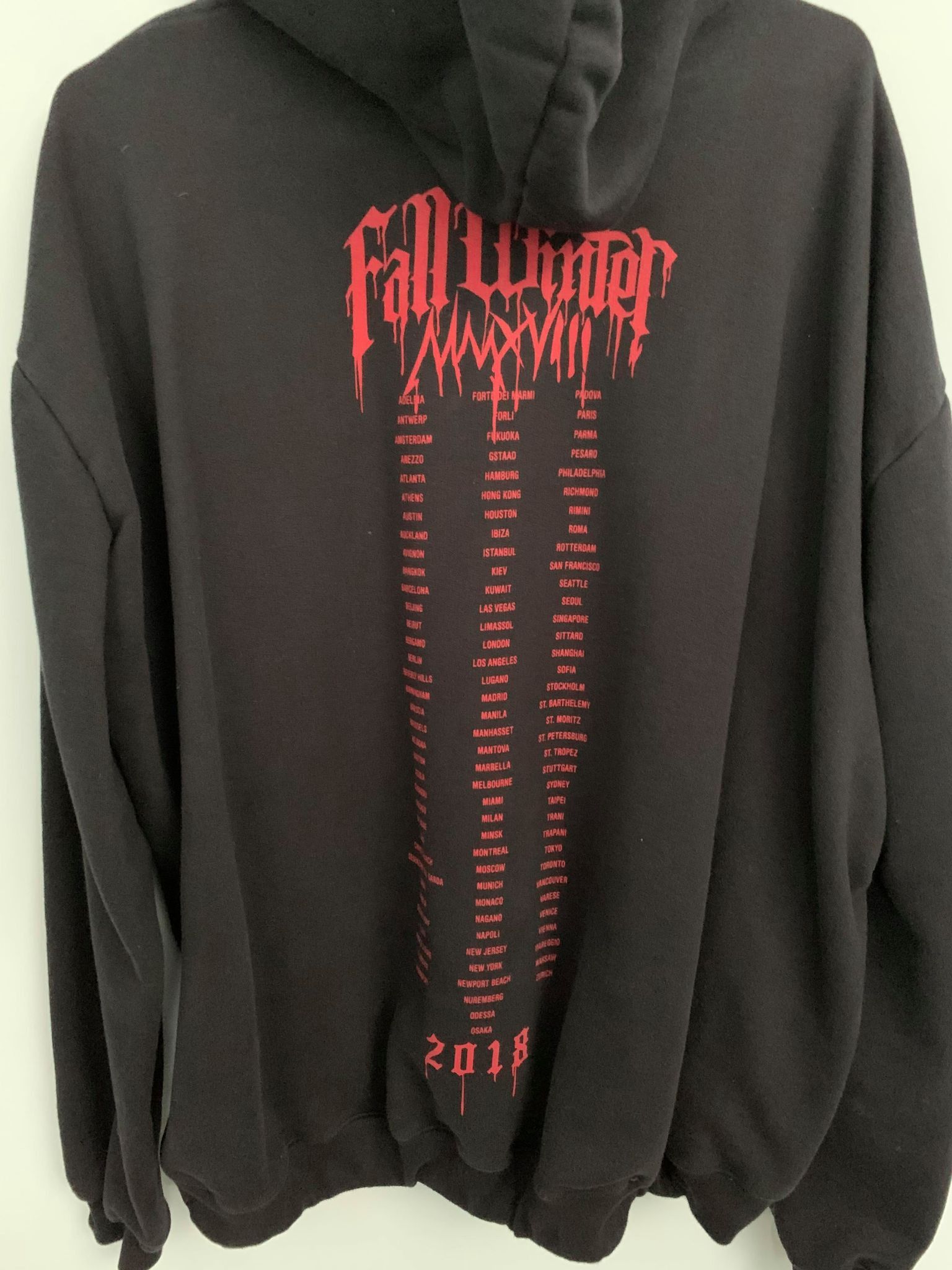 Vetements fall winter 2018 hoodie sale