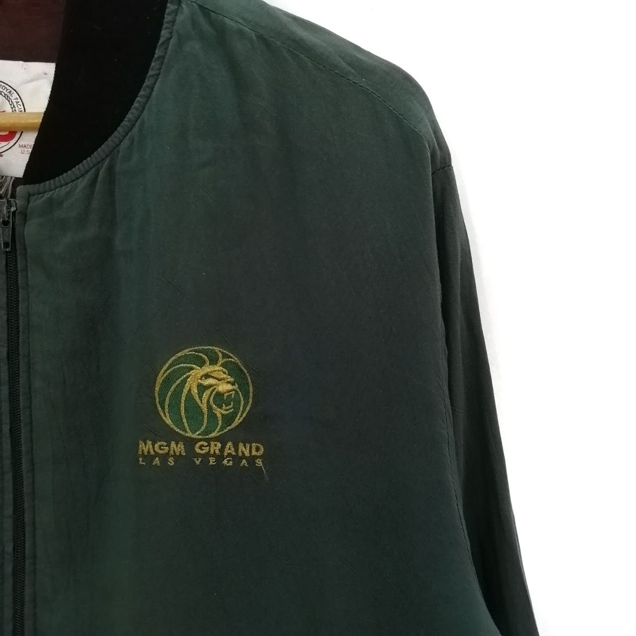 Other 🔥Vtg Mgm Las Vages Bomber Jacket Style Army Green Colour Size US XL / EU 56 / 4 - 2 Thumbnail