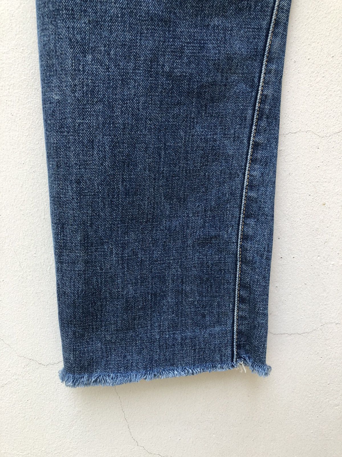 Levi's Vintage Clothing 2005 Levi’s E Rips Selvedge Denim Ripped Off Leg Jeans Size US 32 / EU 48 - 19 Thumbnail