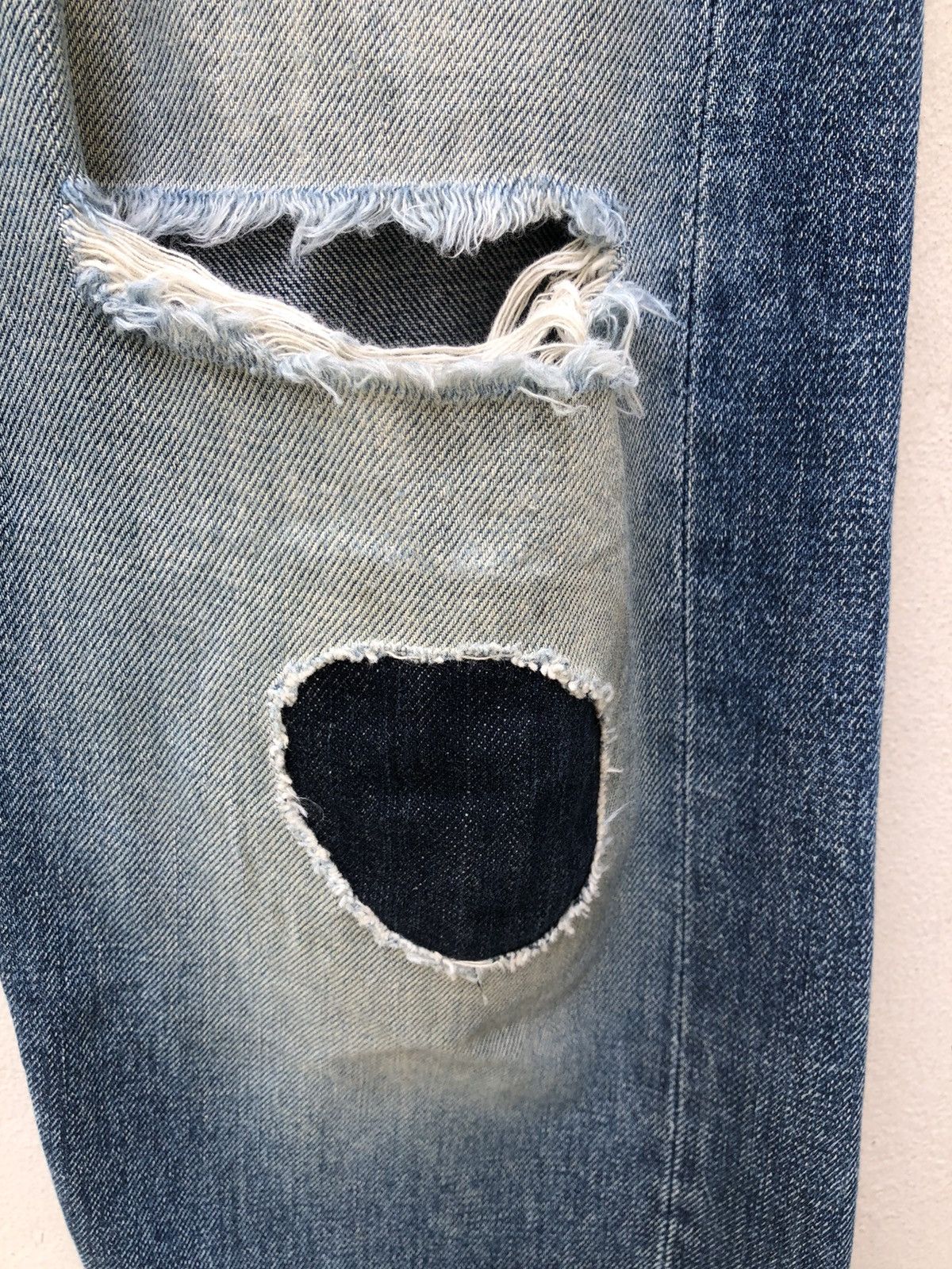 Levi's Vintage Clothing 2005 Levi’s E Rips Selvedge Denim Ripped Off Leg Jeans Size US 32 / EU 48 - 13 Thumbnail
