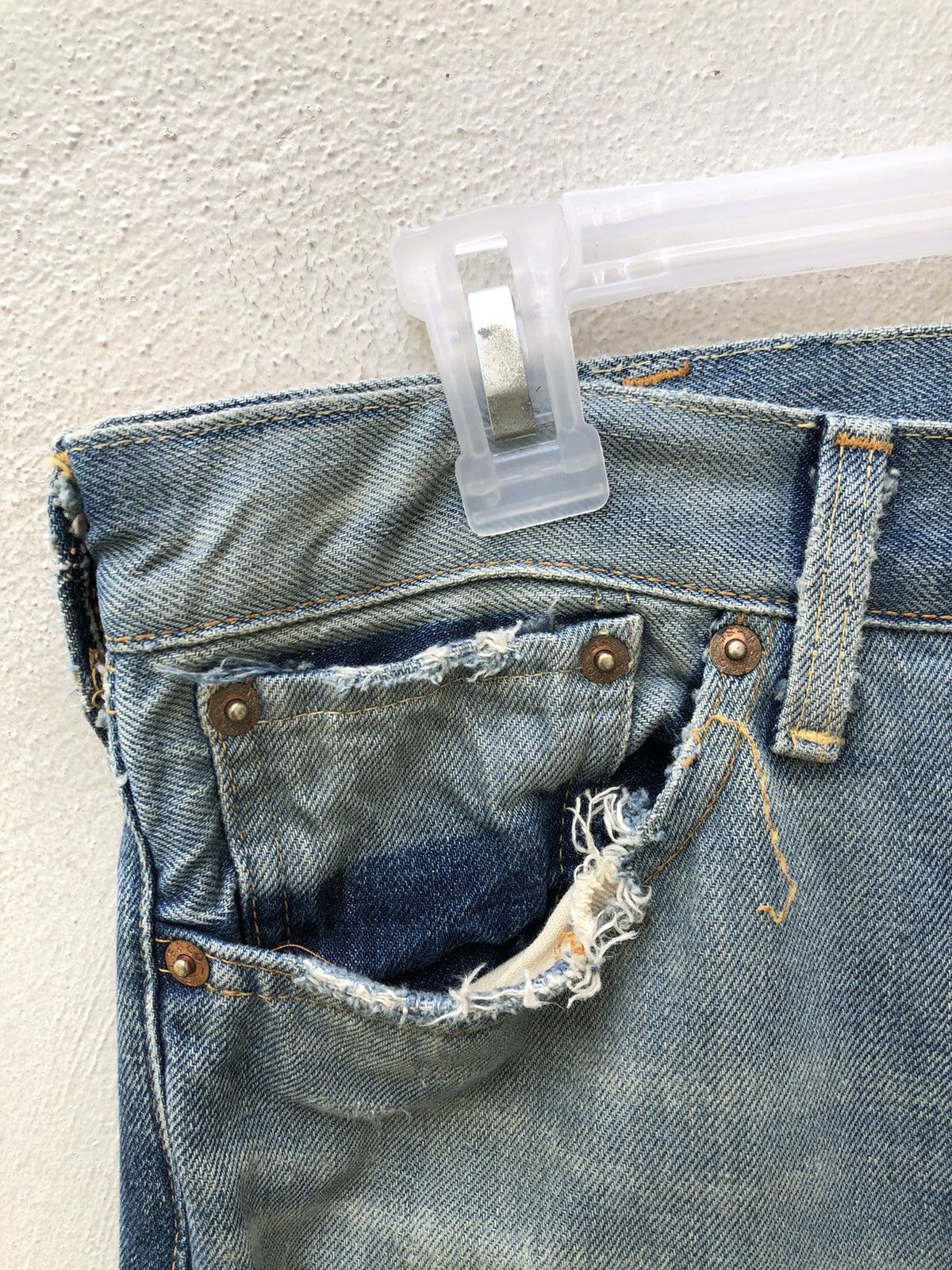 Levi's Vintage Clothing 2005 Levi’s E Rips Selvedge Denim Ripped Off Leg Jeans Size US 32 / EU 48 - 7 Thumbnail