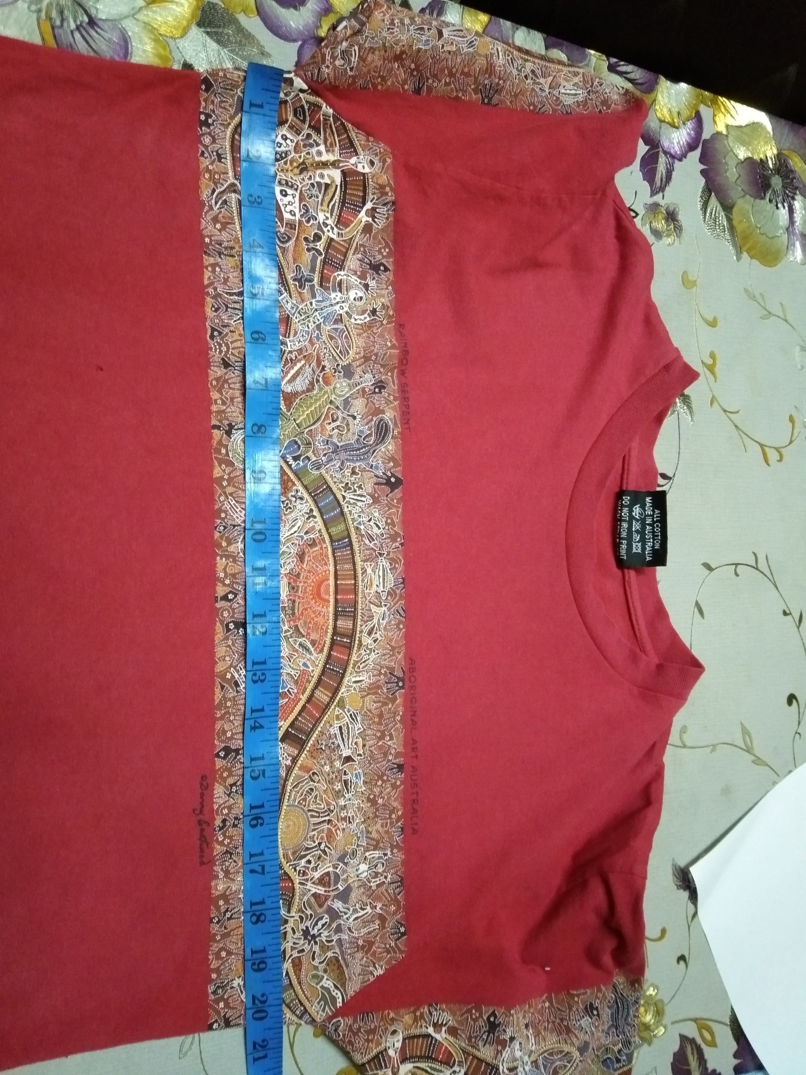 Native Vintage 90's Art T Shirt Rainbow Serpent by Danny Eastwood Size US L / EU 52-54 / 3 - 6 Thumbnail