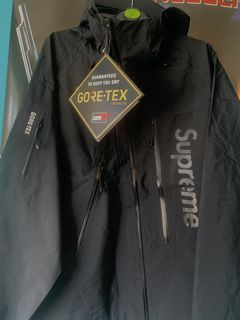 Supreme Gonz GORE-TEX Shell Jacket Desert Camo
