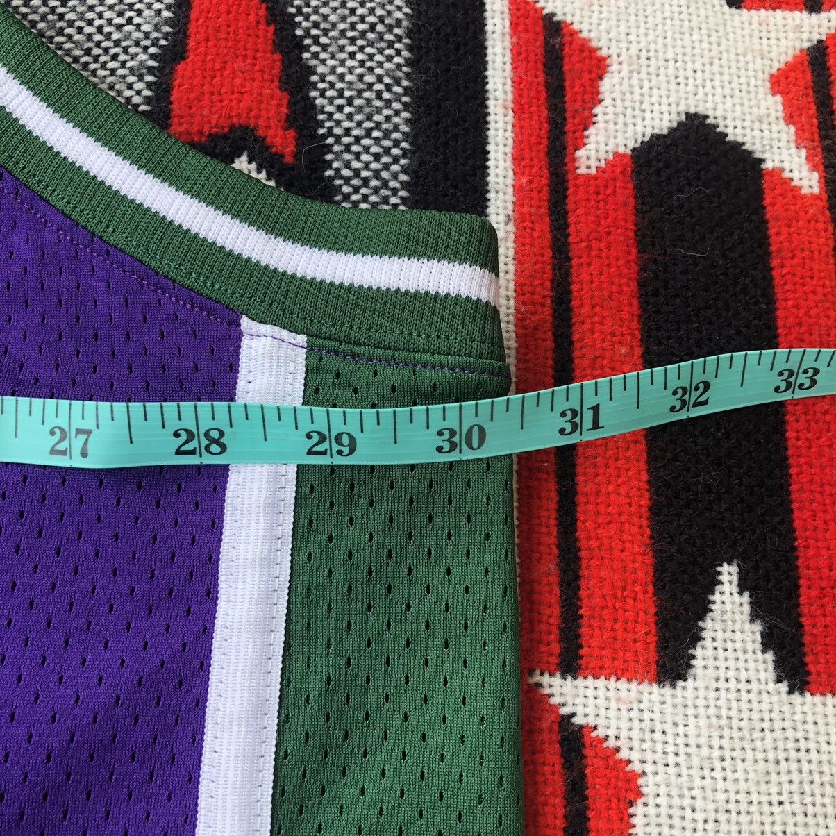 NBA Vintage Milwaukee Bucks Michael Redd Authentic Reebok Jersey Size US XXL / EU 58 / 5 - 8 Thumbnail