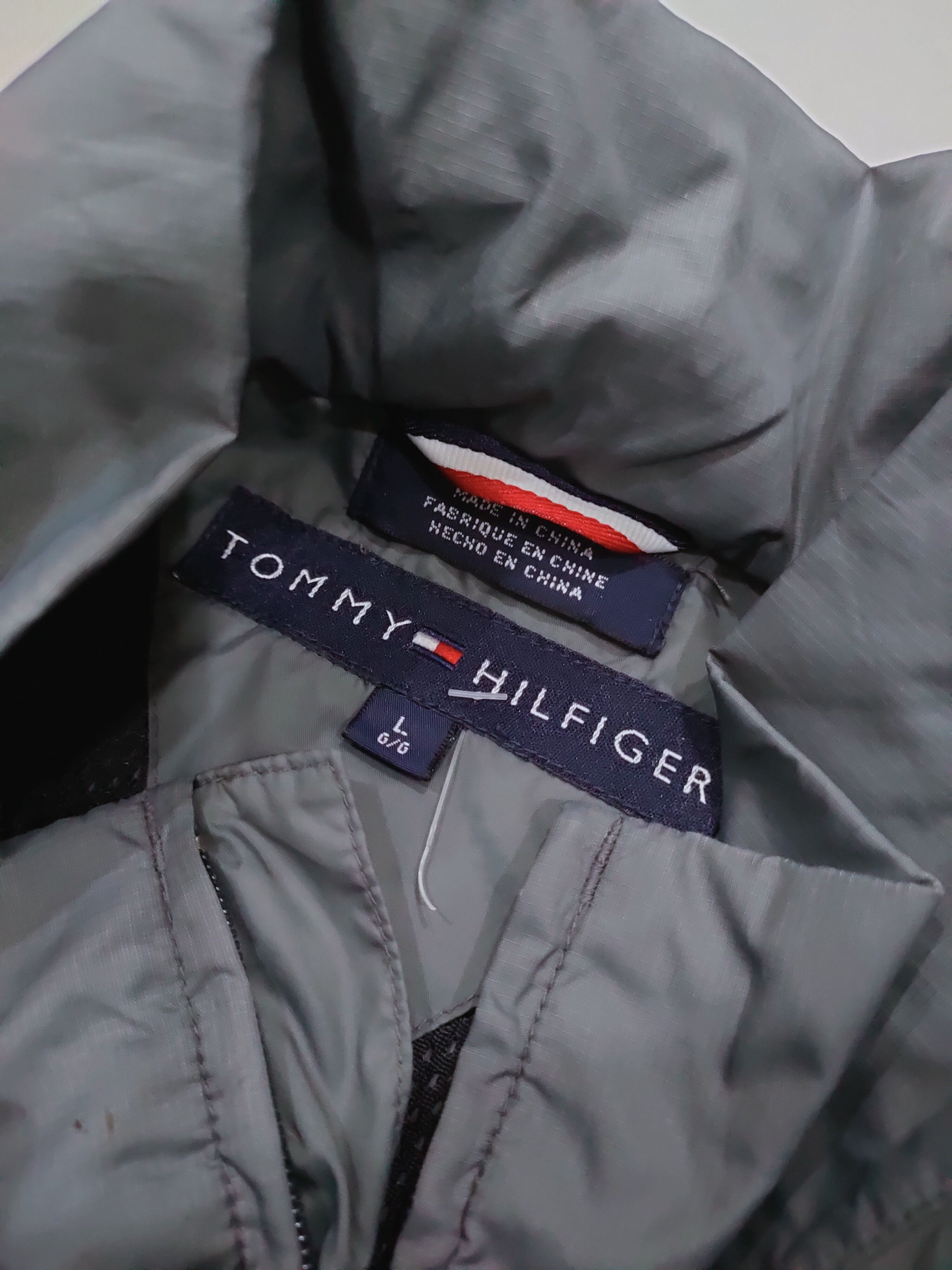Tommy Hilfiger TOMMY HILFIGER LIGHTWEIGHT WINDBREAKER Size US L / EU 52-54 / 3 - 7 Thumbnail