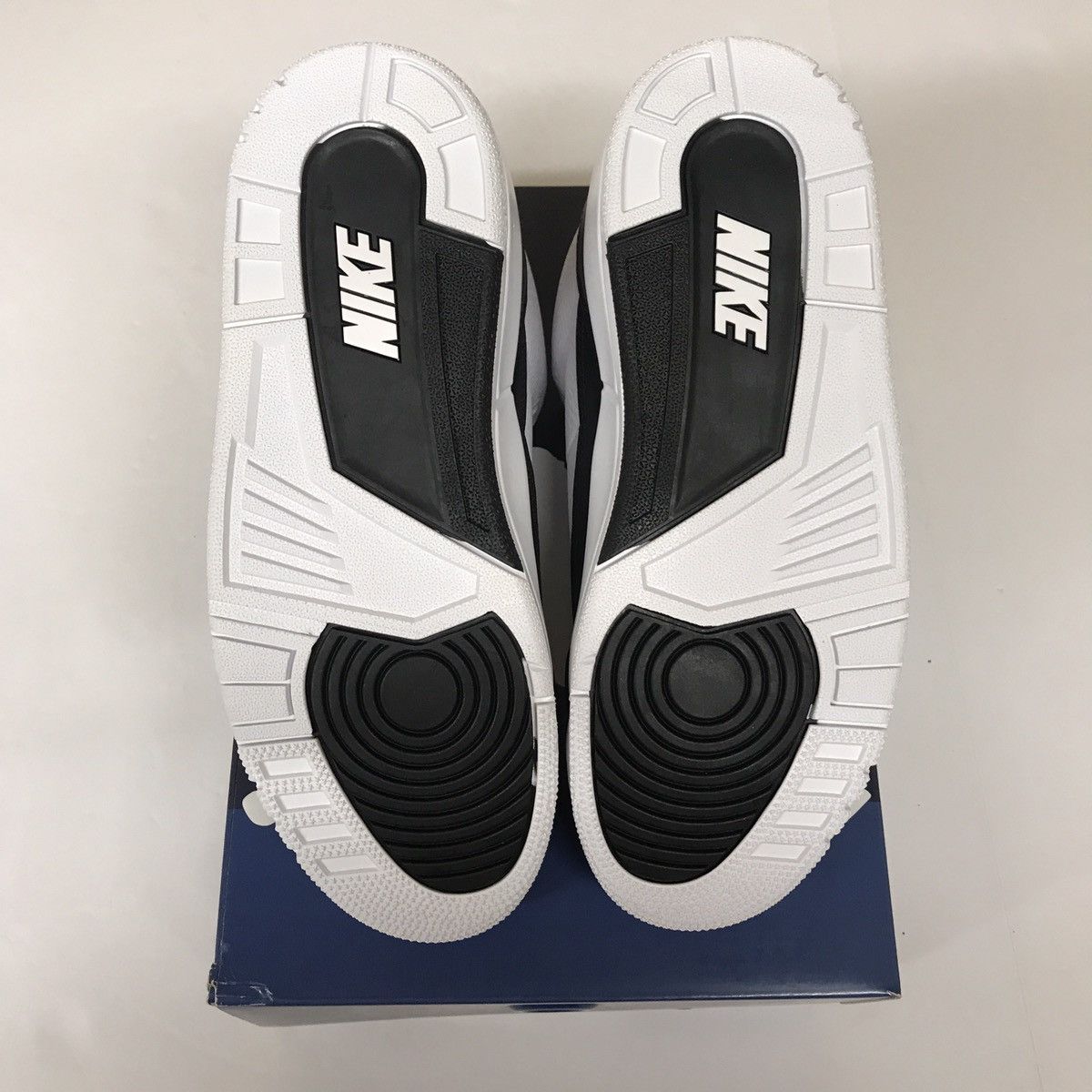 Fragment Design × Jordan Brand Fragment x Jordan 3 Size 8.5 used Size US 8.5 / EU 41-42 - 5 Thumbnail