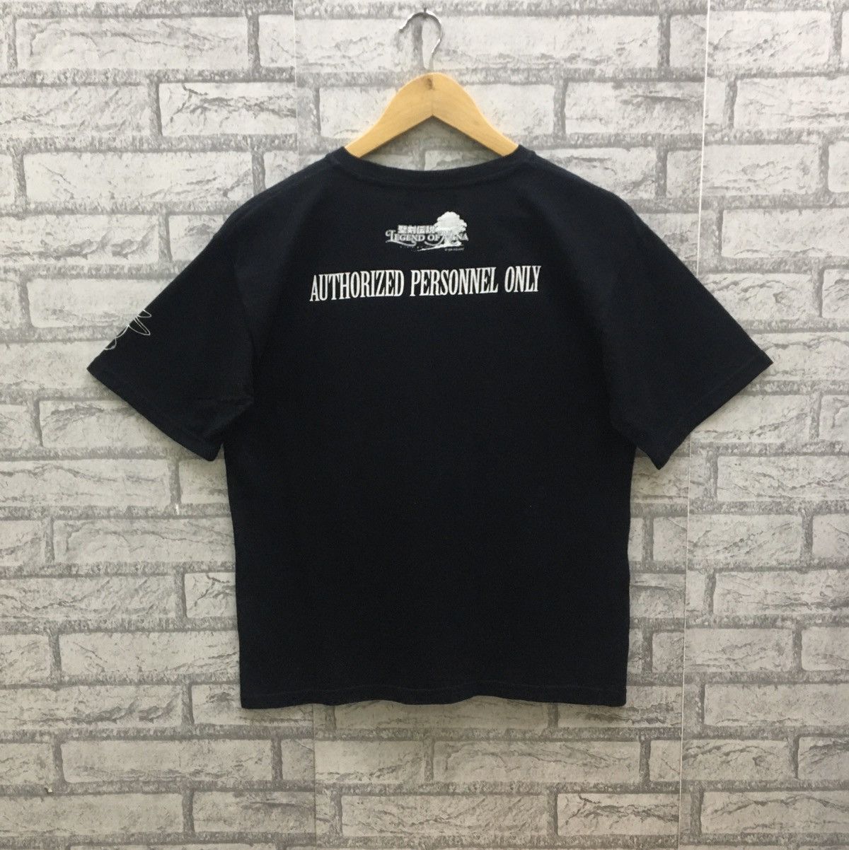 Anime Vintage 90s Final Fantasy Viii Legend Of Mana Vneck Pocket Size US M / EU 48-50 / 2 - 1 Thumbnail