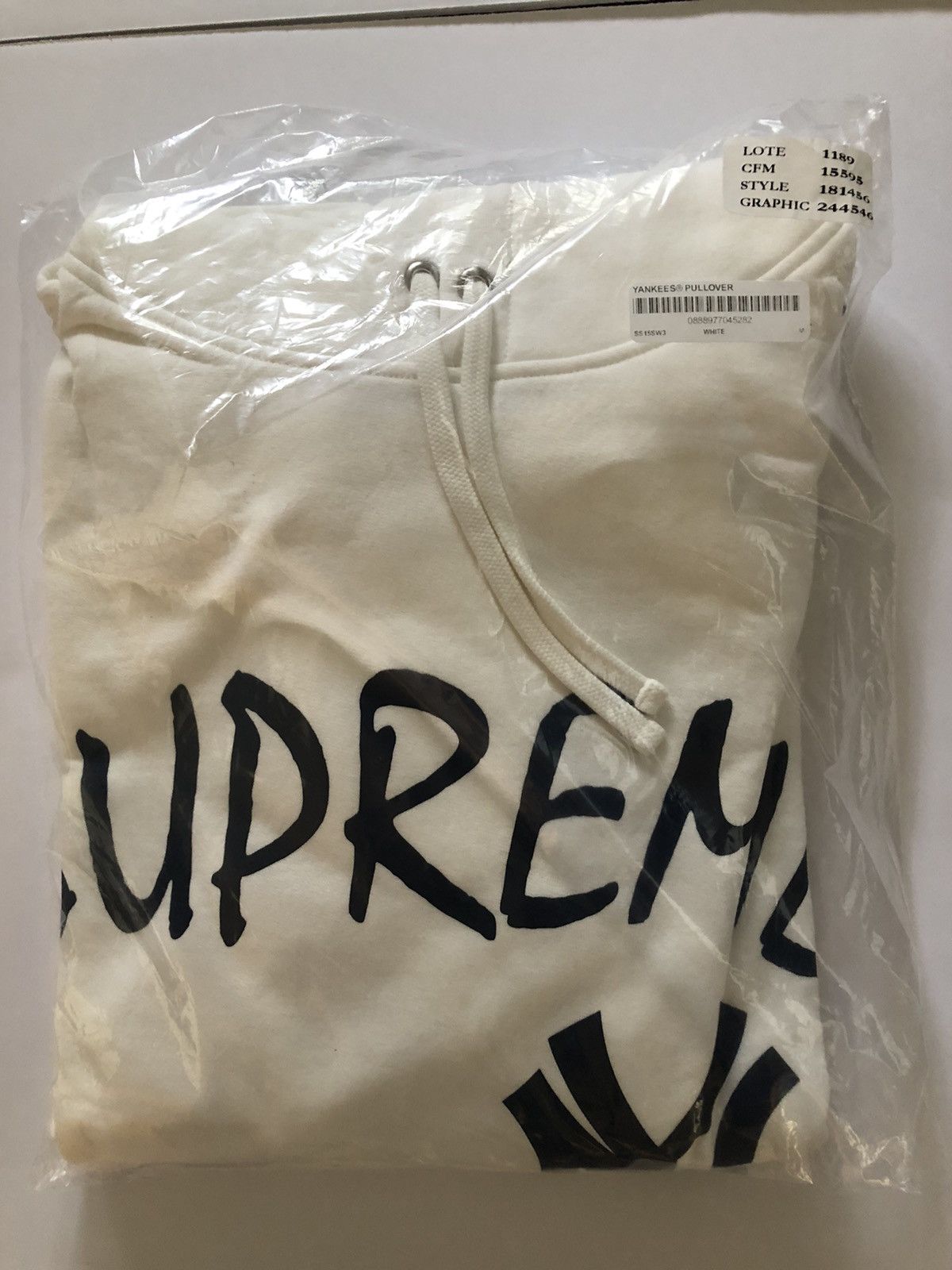 Supreme Supreme Yankees Hoodie White M NEW Size US M / EU 48-50 / 2 - 2 Thumbnail