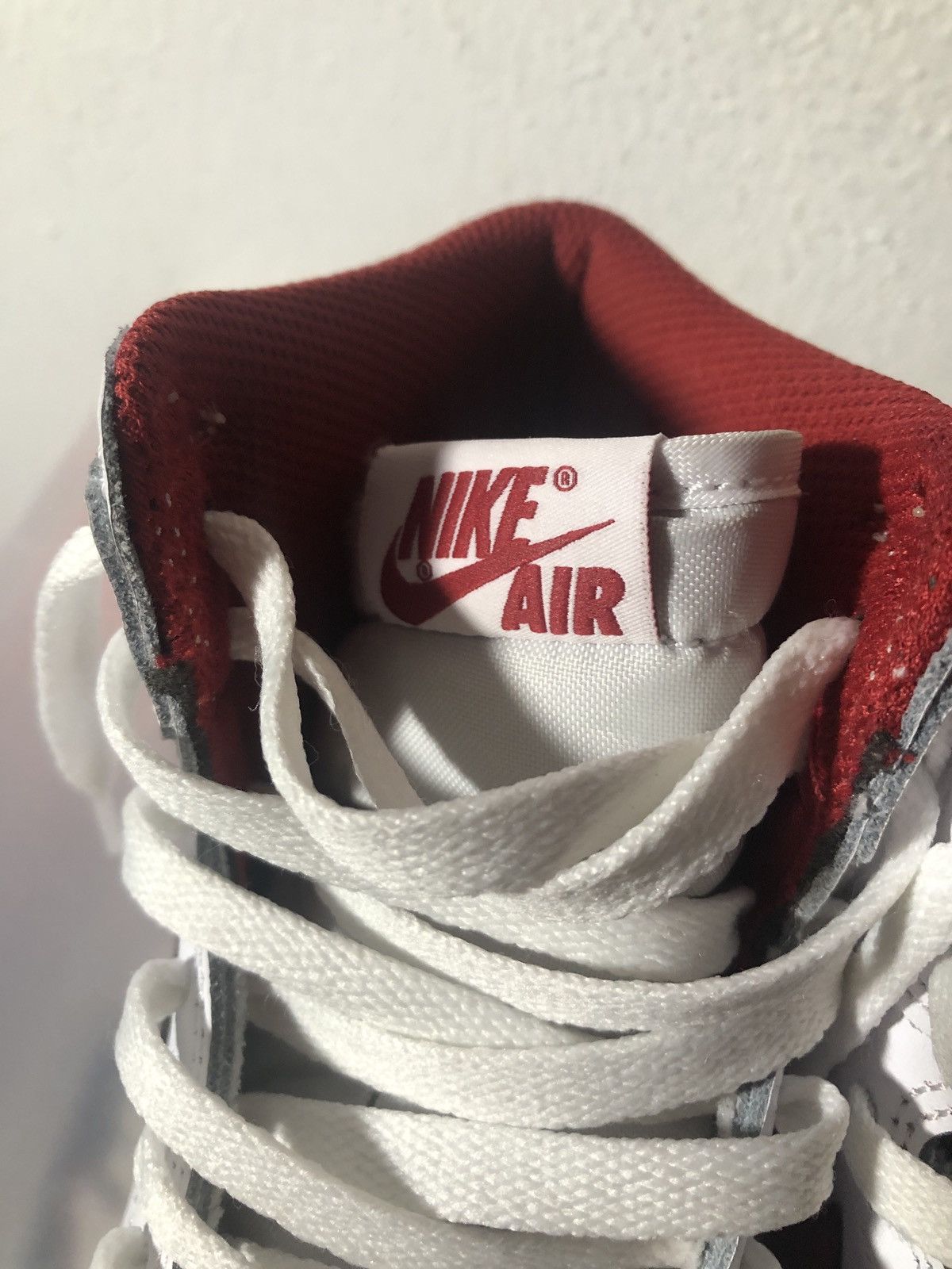 Jordan Brand Nike Air Jordan 1 Retro High OG GS Metallic Red vintage sz 7 Size US 7 / EU 40 - 8 Thumbnail