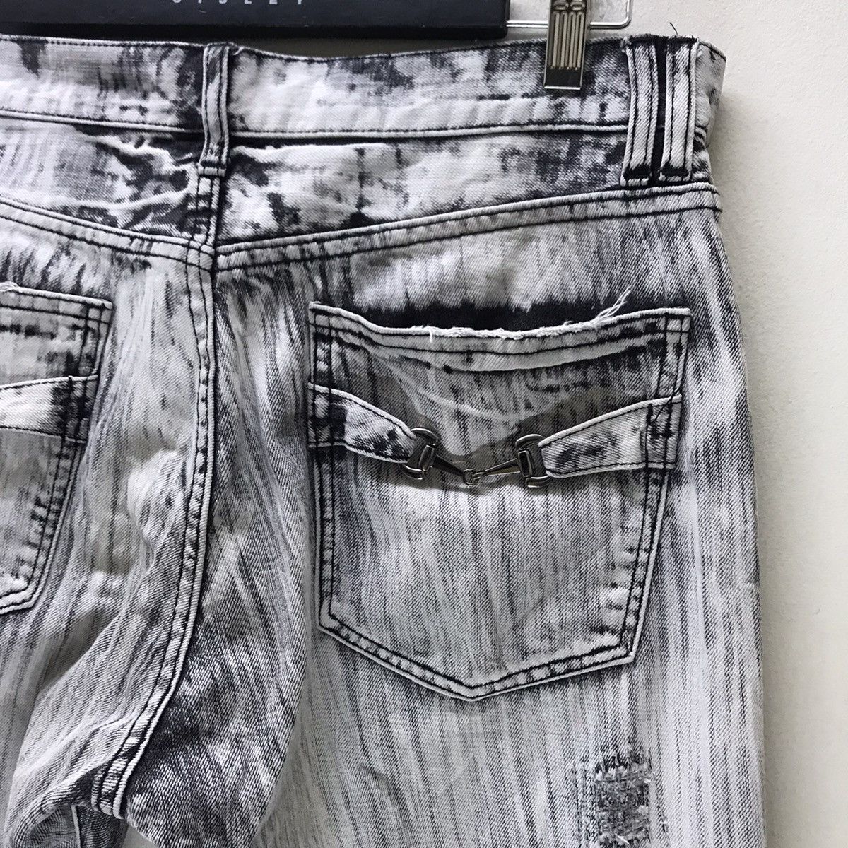 Japanese Brand Japanese Brand Distressed Denim Acid Wash Jeans Size US 33 - 12 Thumbnail