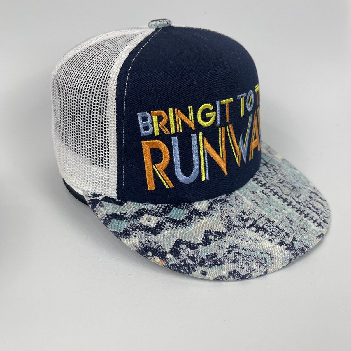 Japanese Brand Airwalk Bringit To The Runway Trucker Hat Size ONE SIZE - 2 Thumbnail