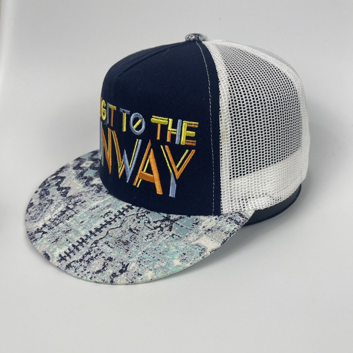 Japanese Brand Airwalk Bringit To The Runway Trucker Hat Size ONE SIZE - 3 Thumbnail