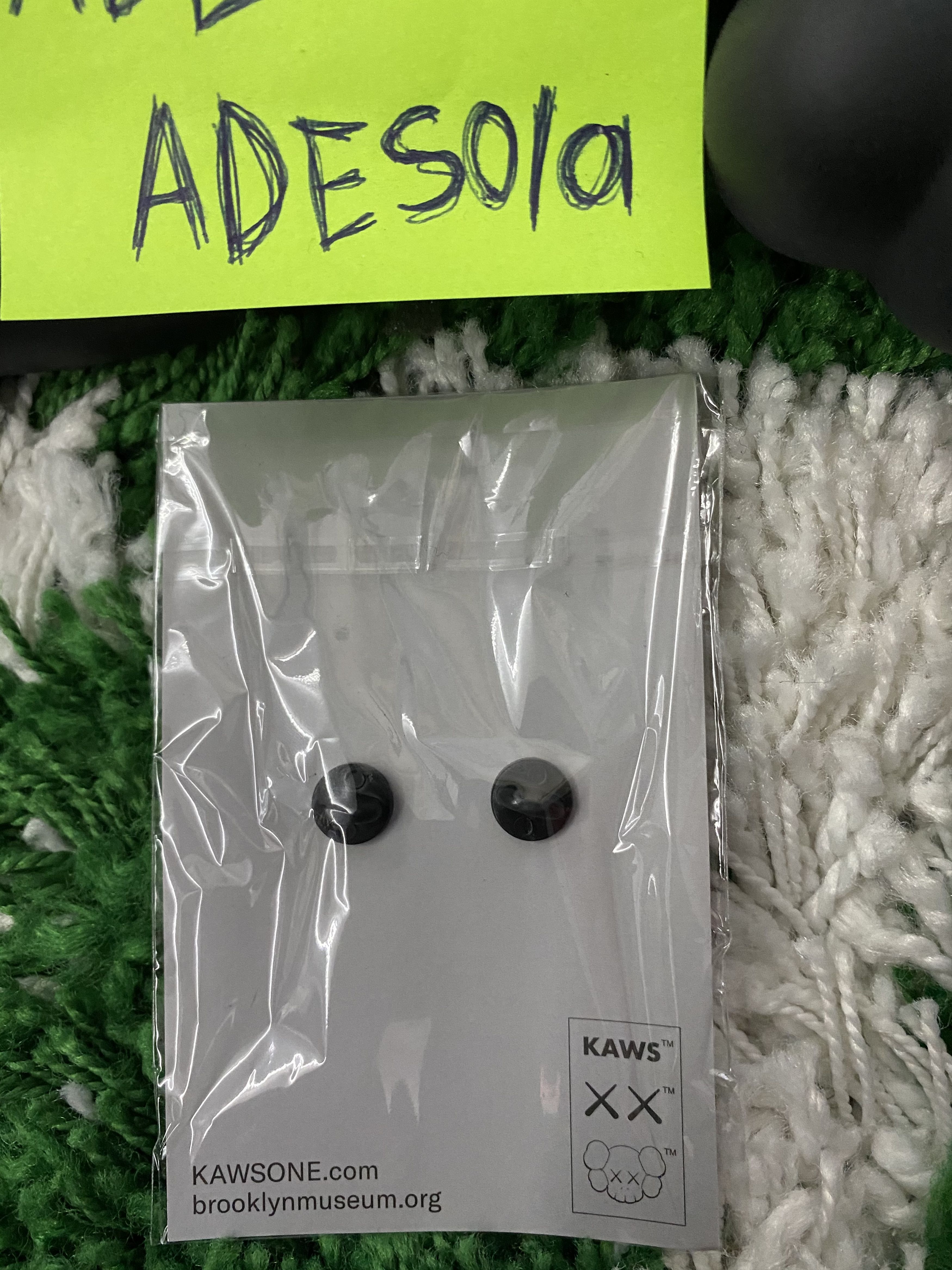 Kaws Square Pin WHAT PARTY (Yellow) Size ONE SIZE - 2 Thumbnail
