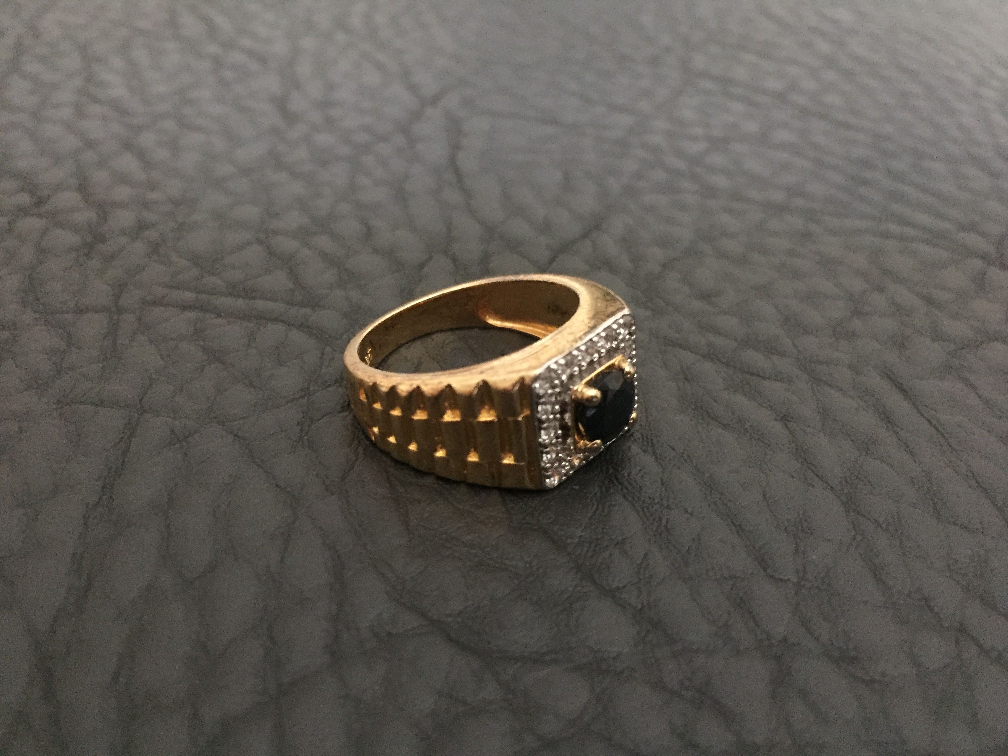 VINTAGE 1980'S STERLING SILVER GOLD PLATE BLUE TOPAZ CZ WATCHBAND STYLE MENS RING SZ.9