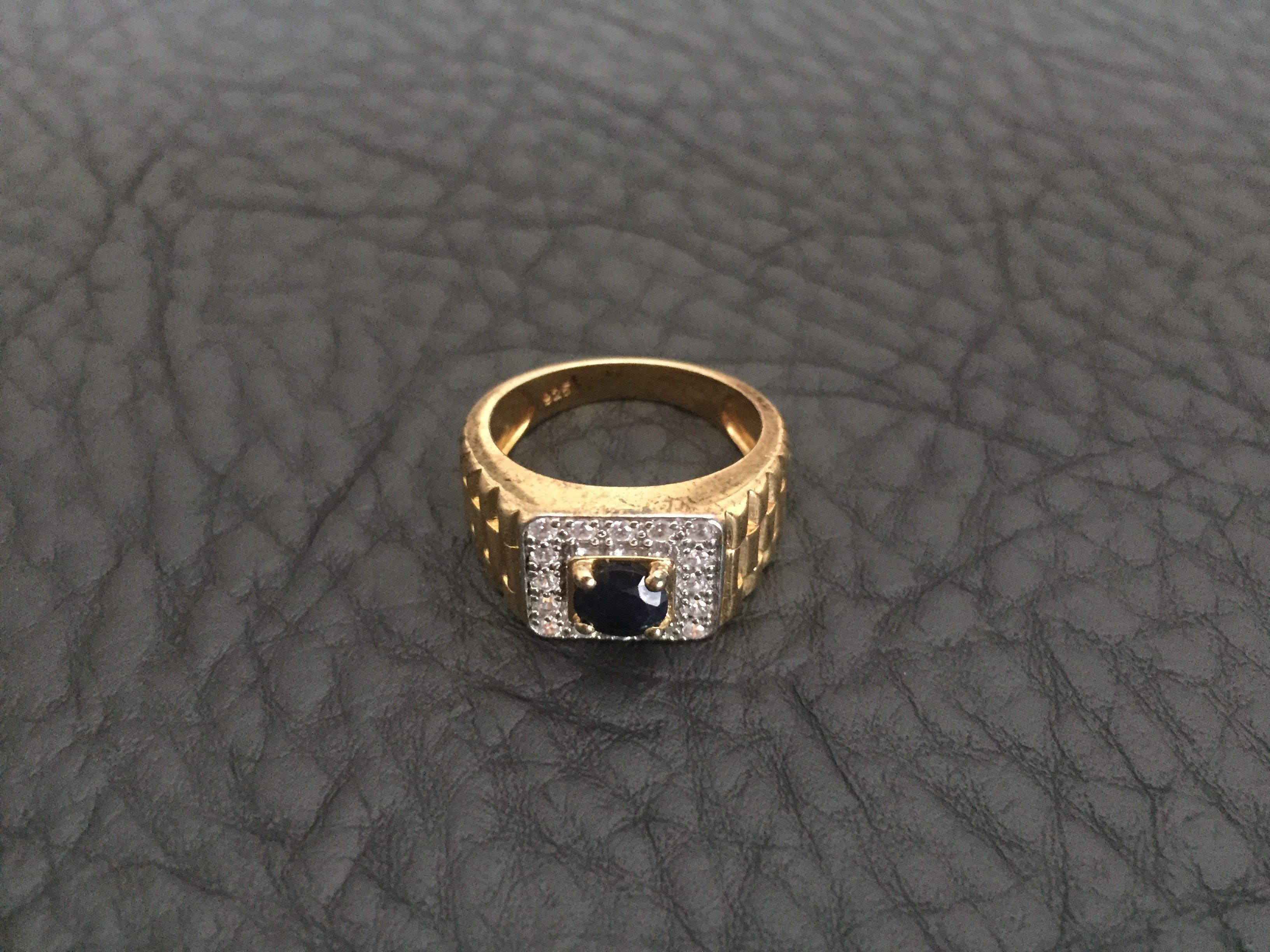 VINTAGE 1980'S STERLING SILVER GOLD PLATE BLUE TOPAZ CZ WATCHBAND STYLE MENS RING SZ.9