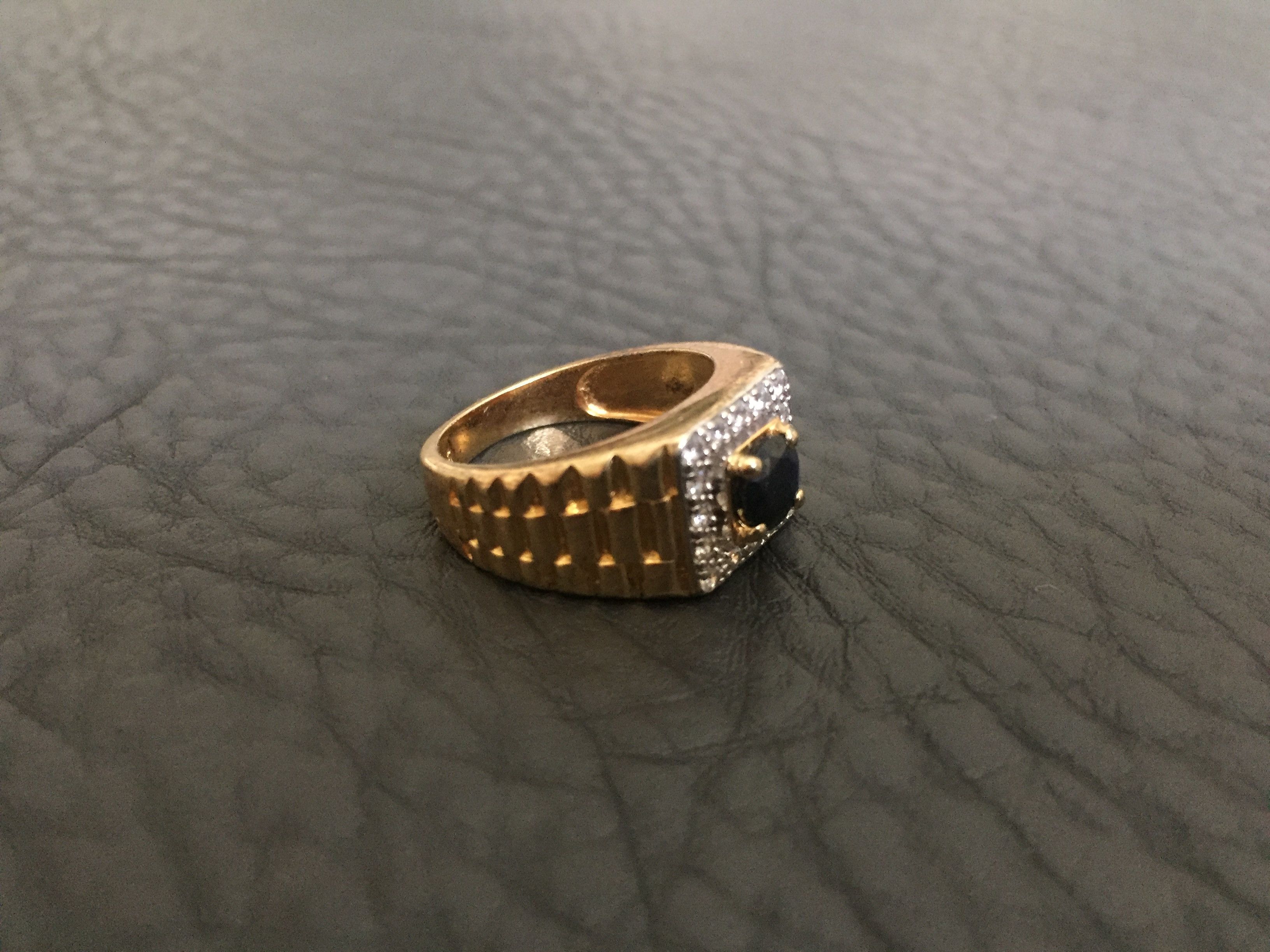 VINTAGE 1980'S STERLING SILVER GOLD PLATE BLUE TOPAZ CZ WATCHBAND STYLE MENS RING SZ.9