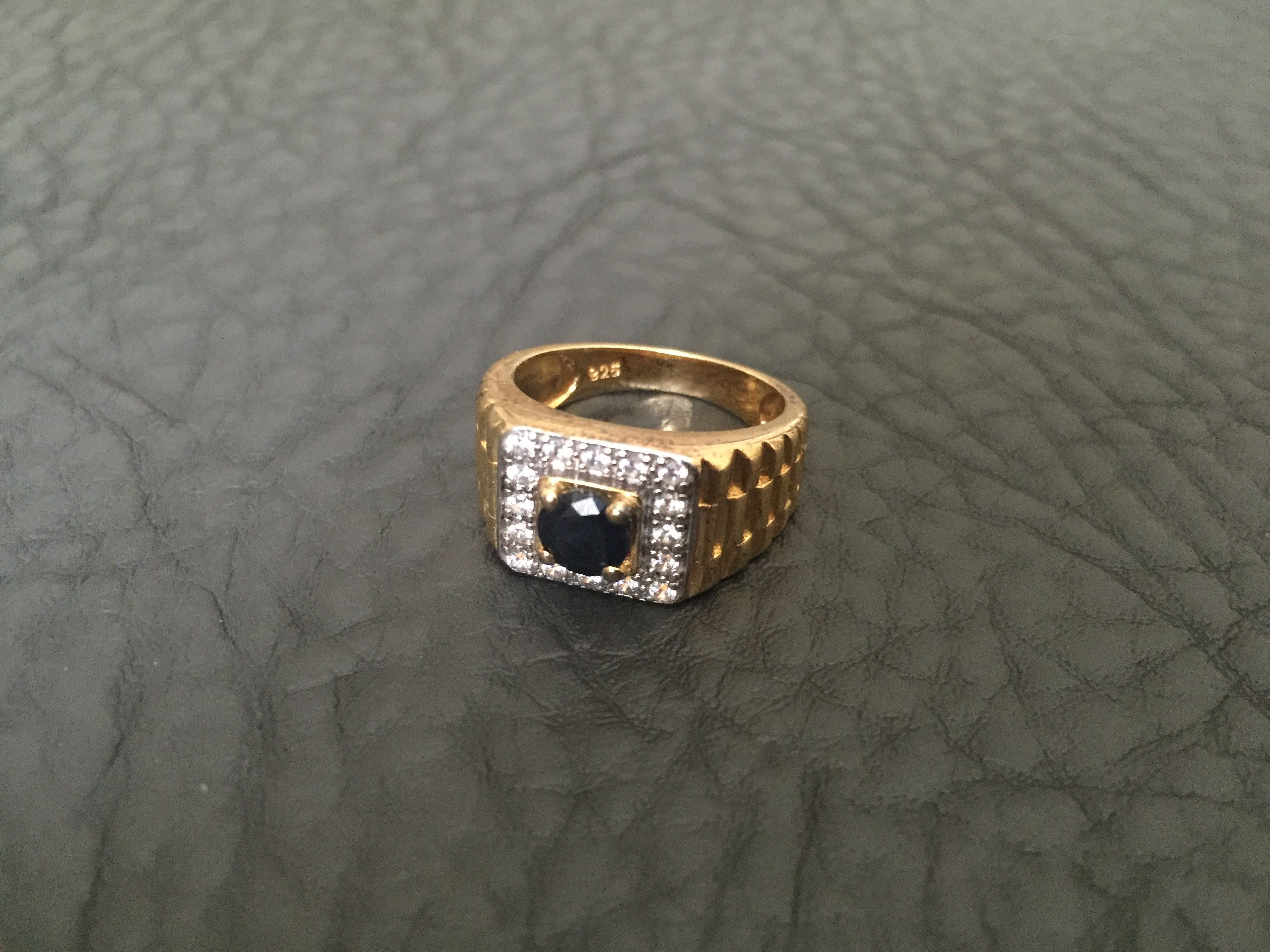 VINTAGE 1980'S STERLING SILVER GOLD PLATE BLUE TOPAZ CZ WATCHBAND STYLE MENS RING SZ.9
