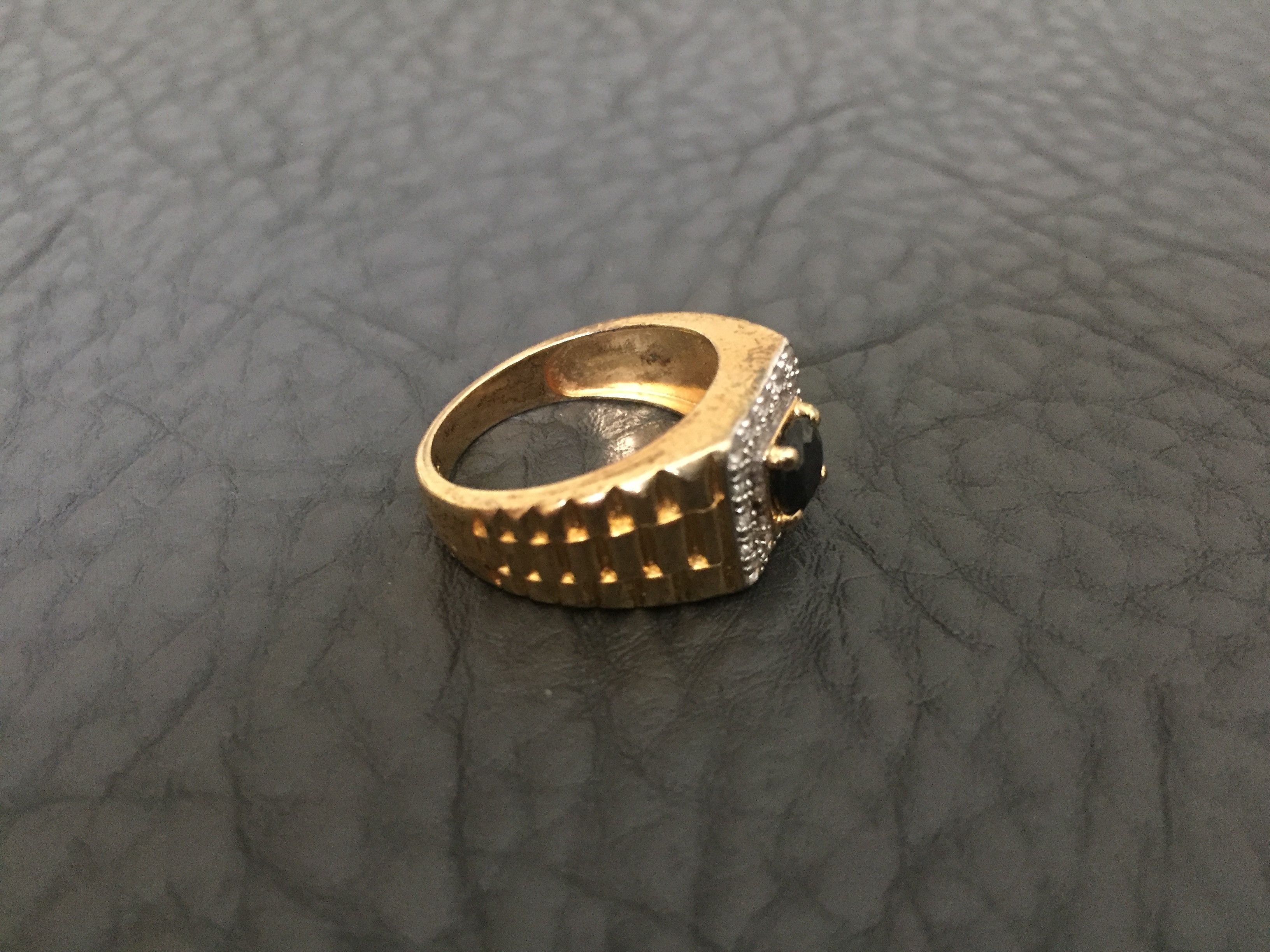 VINTAGE 1980'S STERLING SILVER GOLD PLATE BLUE TOPAZ CZ WATCHBAND STYLE MENS RING SZ.9