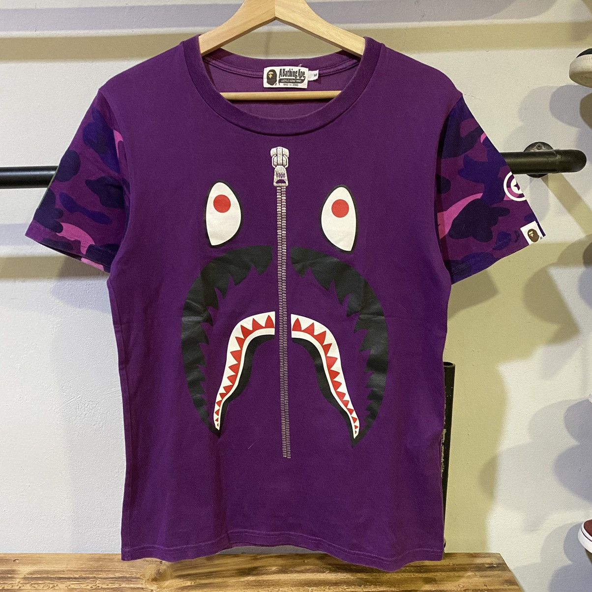 Bape Color Camo Shark Tee Size US S / EU 44-46 / 1 - 1 Thumbnail