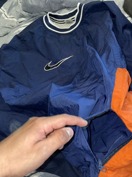 Nike windbreaker crew discount neck