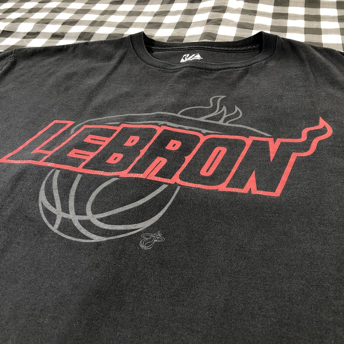 Majestic Lebron James Miami Heat NBA #6 Majestic Basketball Tee Size US XXL / EU 58 / 5 - 3 Thumbnail