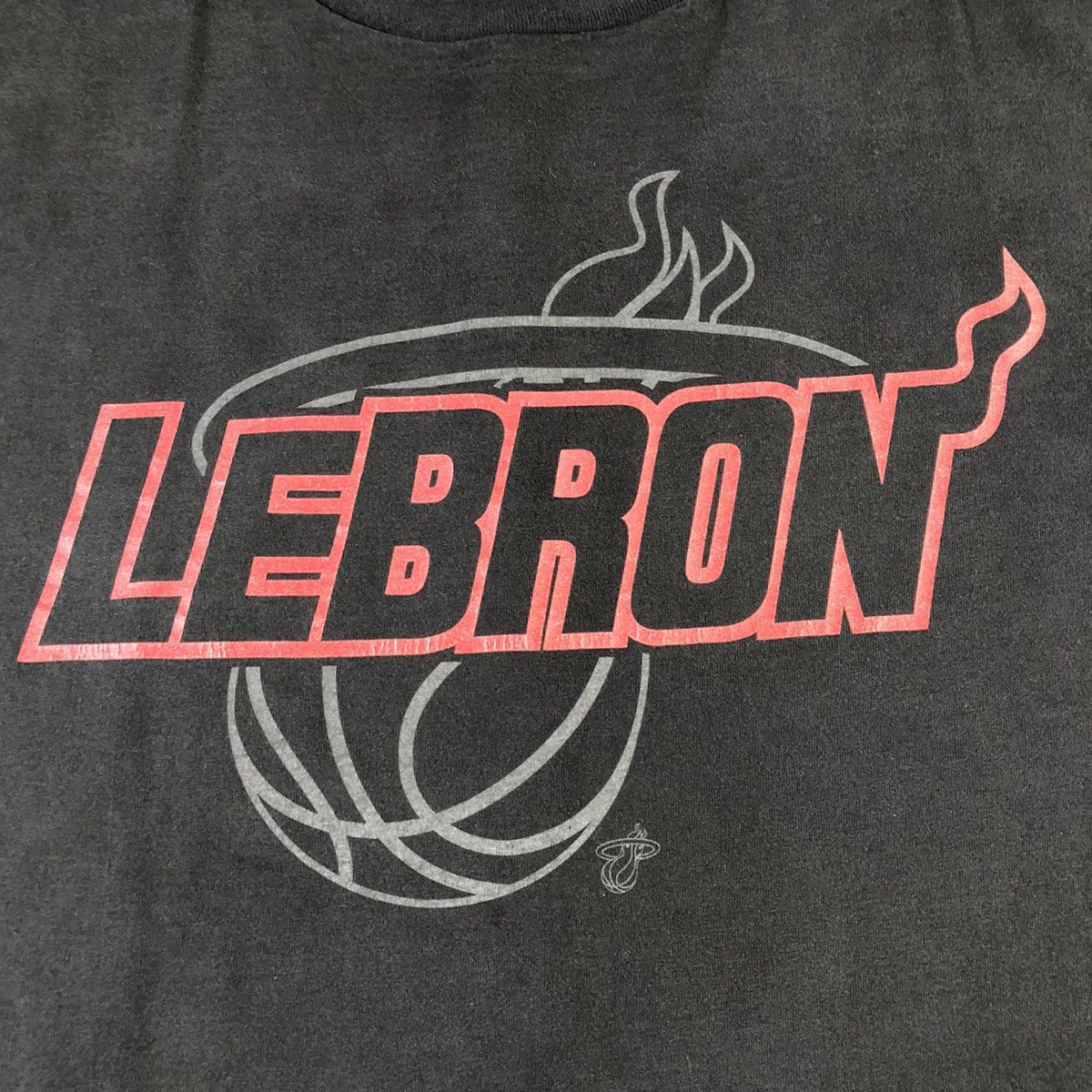 Majestic Lebron James Miami Heat NBA #6 Majestic Basketball Tee Size US XXL / EU 58 / 5 - 4 Thumbnail