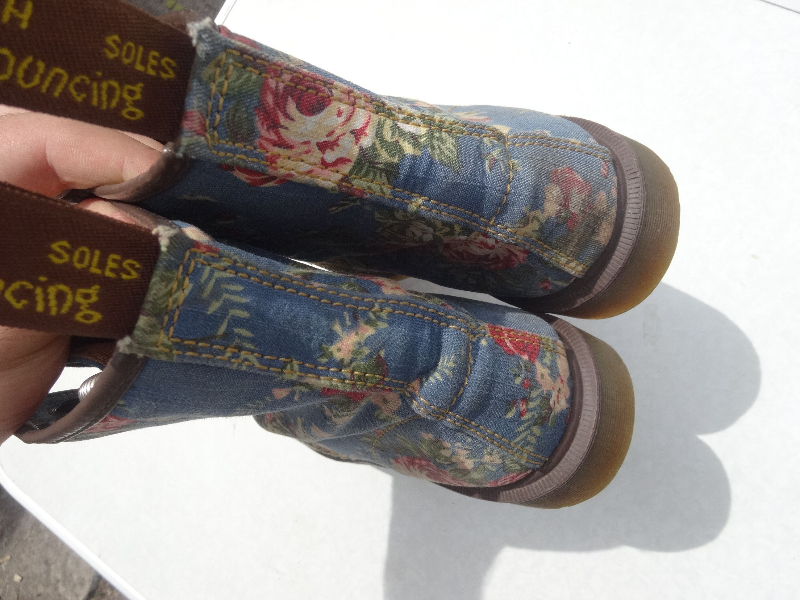 Dr. Martens Floral Canvas Doc Martens Size US 9 / EU 42 - 7 Thumbnail