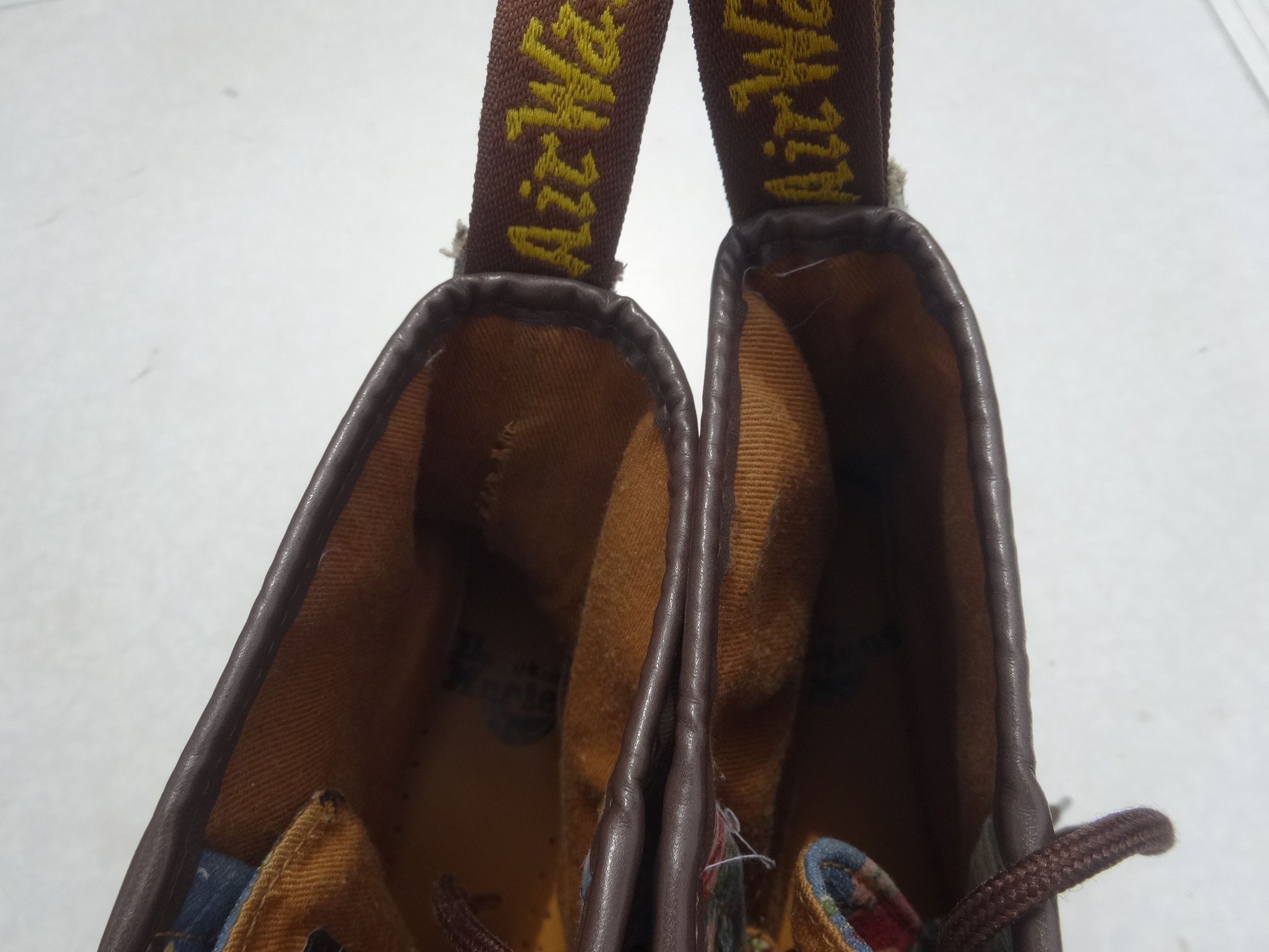 Dr. Martens Floral Canvas Doc Martens Size US 9 / EU 42 - 9 Thumbnail
