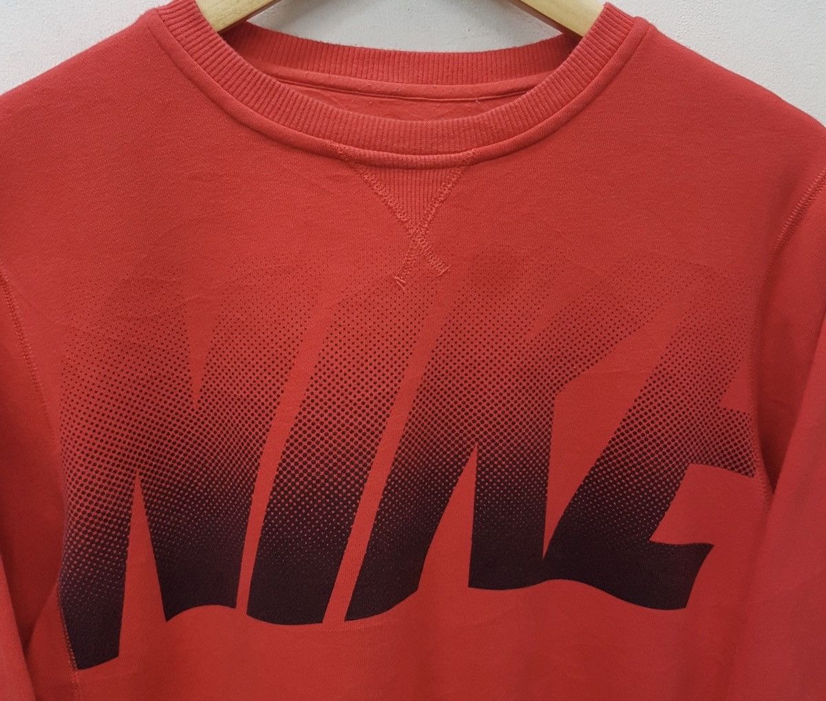 Nike Nike Sweatshirts Big Logo Nice Design Size US L / EU 52-54 / 3 - 3 Thumbnail