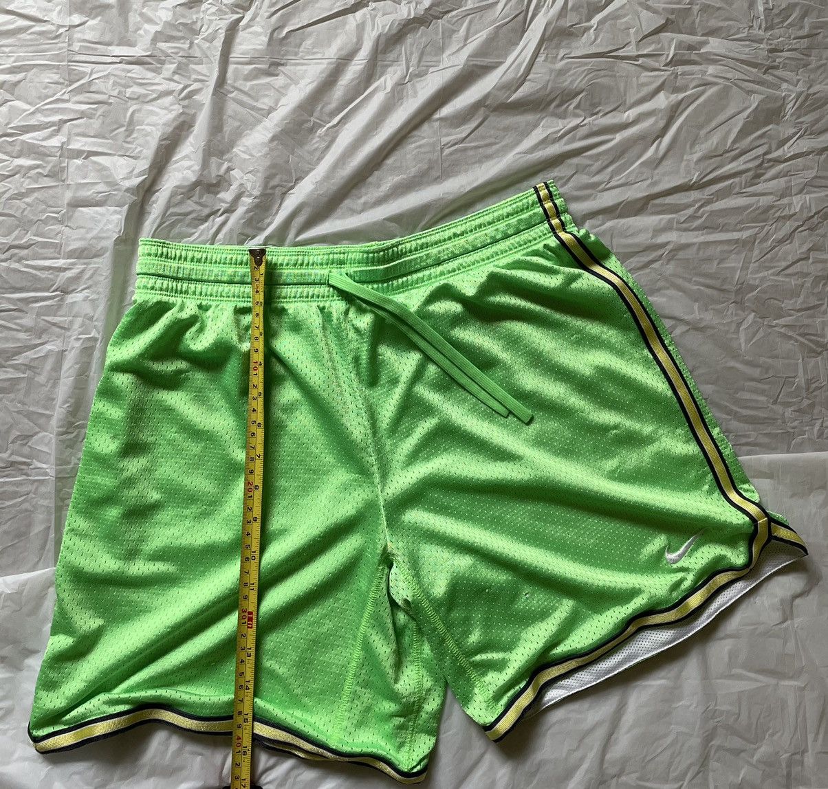 Nike Nike Short-Shorts Size US 30 / EU 46 - 4 Thumbnail