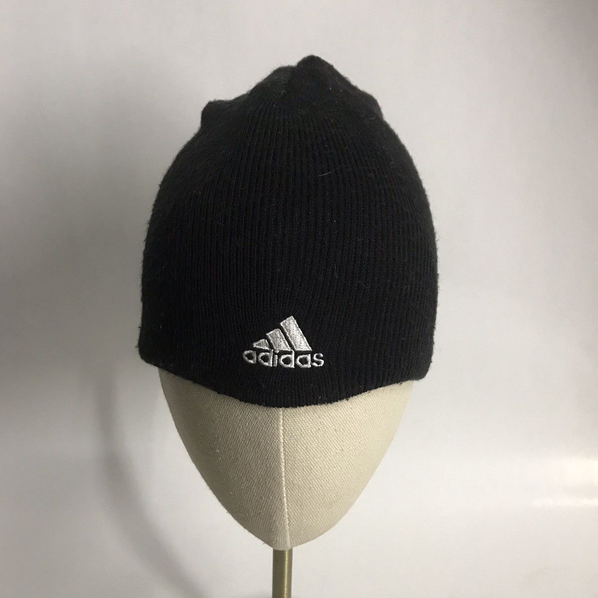Vintage Adidas beanie streetwear style