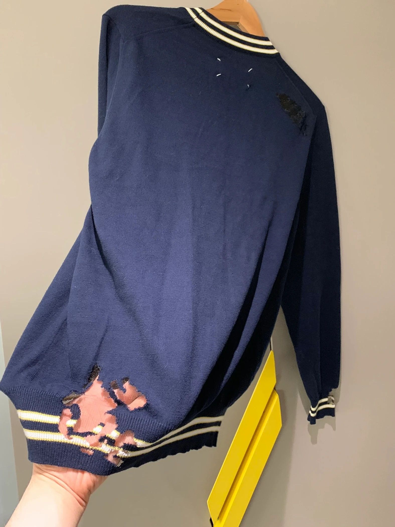 Maison Margiela Destroyed sweater Size US M / EU 48-50 / 2 - 5 Thumbnail