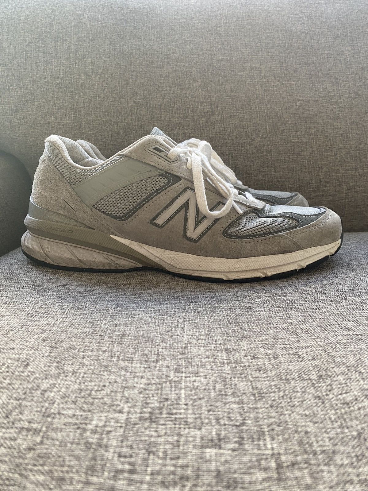New Balance 990v5 Made In USA Low Grey Size US 9 / EU 42 - 2 Thumbnail